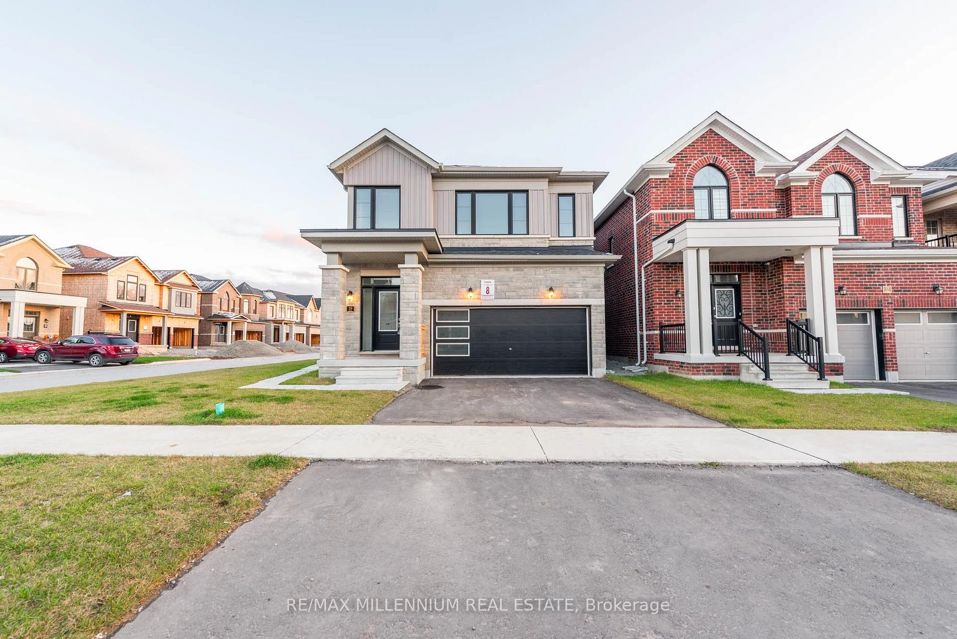 Photo 1 of Unit Upper, 19 Valleybrook Road, Barrie, Innis-Shore — HOMEH