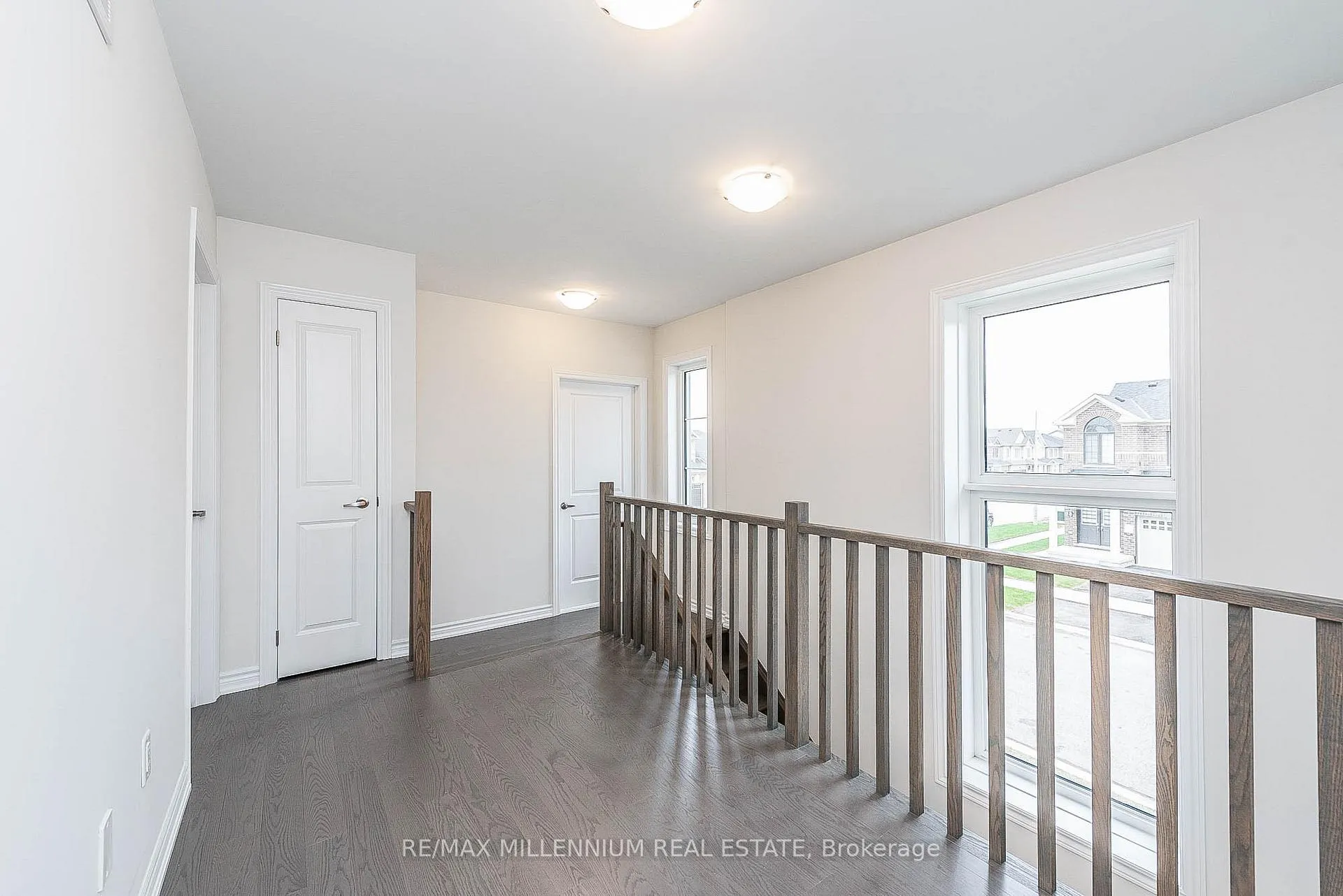 Photo 20 of Unit Upper, 19 Valleybrook Road, Barrie, Innis-Shore — HOMEH