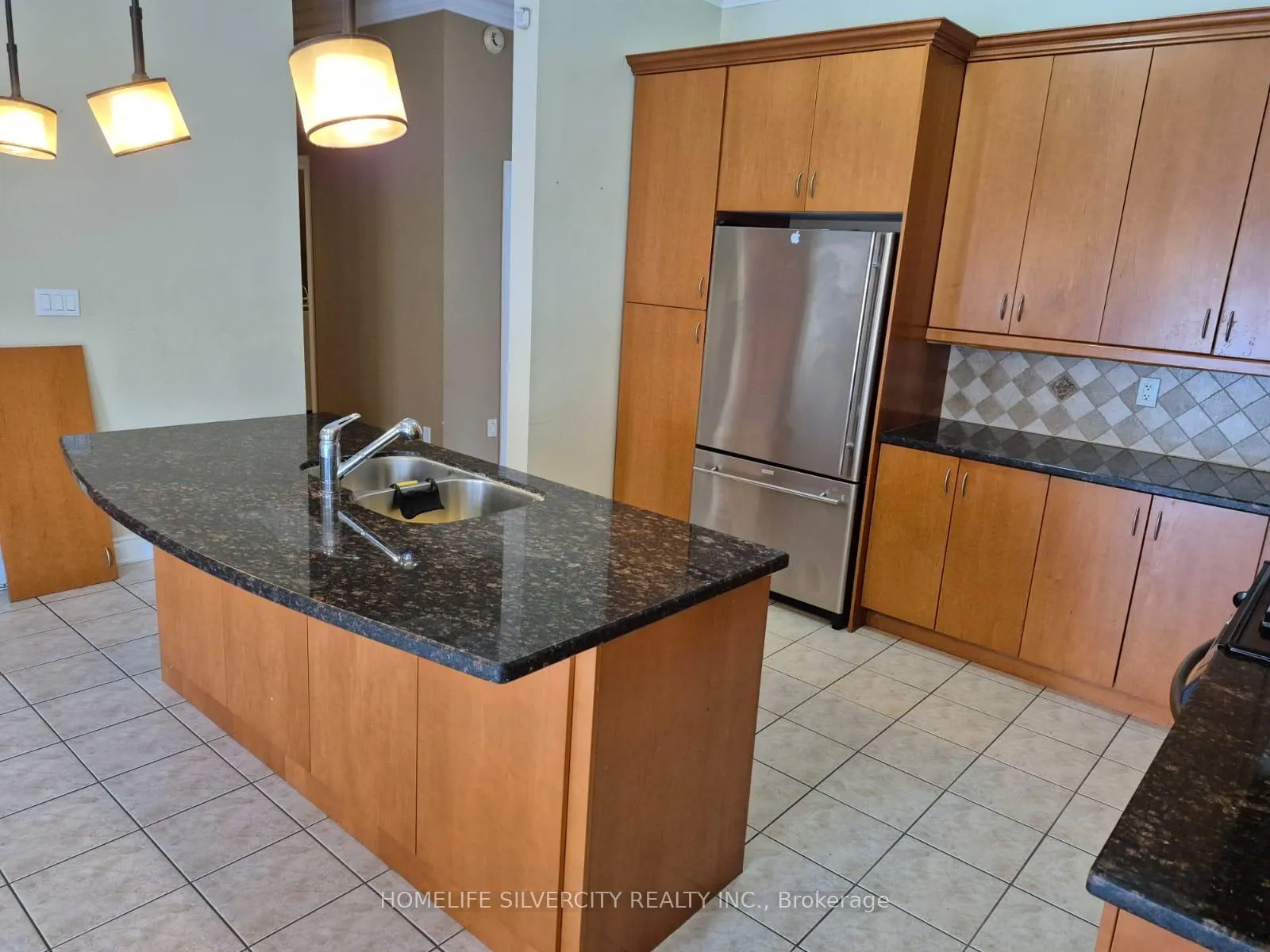 Photo 4 of Unit Main, 17 Odeon Street, Brampton, Vales of Castlemore North — HOMEH