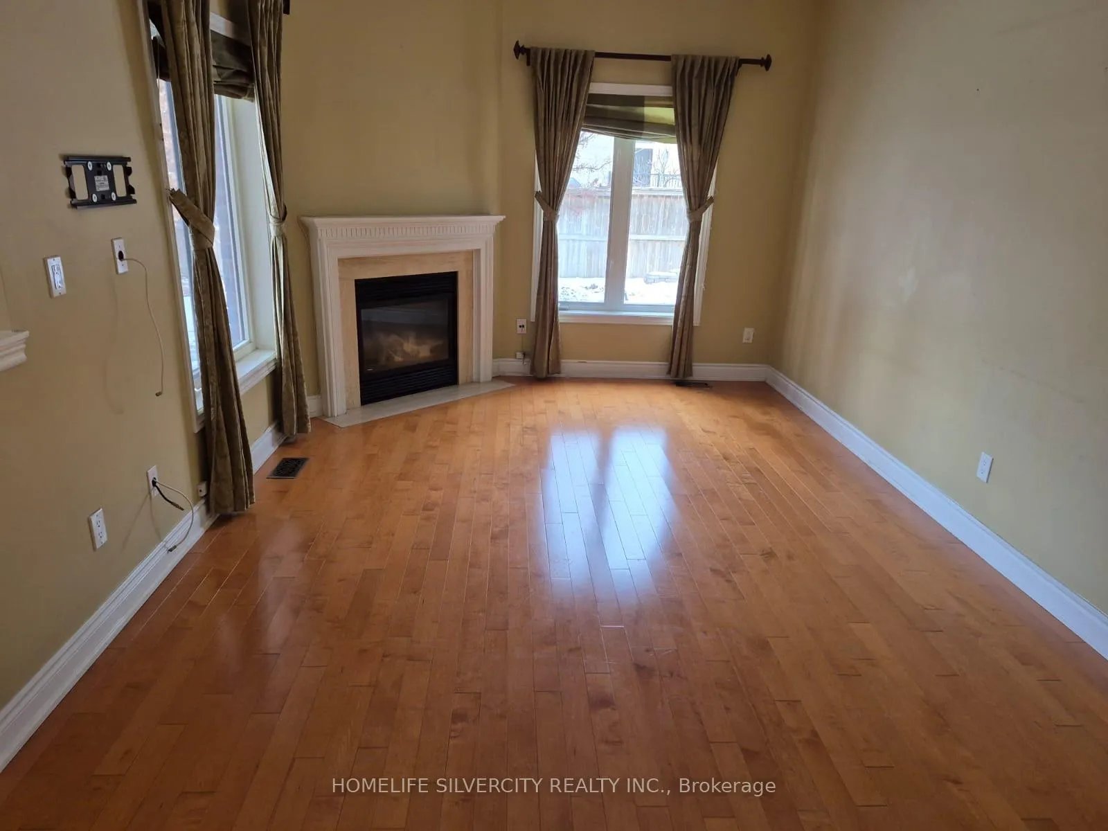 Photo 6 of Unit Main, 17 Odeon Street, Brampton, Vales of Castlemore North — HOMEH