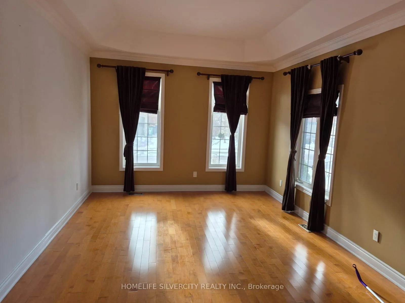 Photo 8 of Unit Main, 17 Odeon Street, Brampton, Vales of Castlemore North — HOMEH