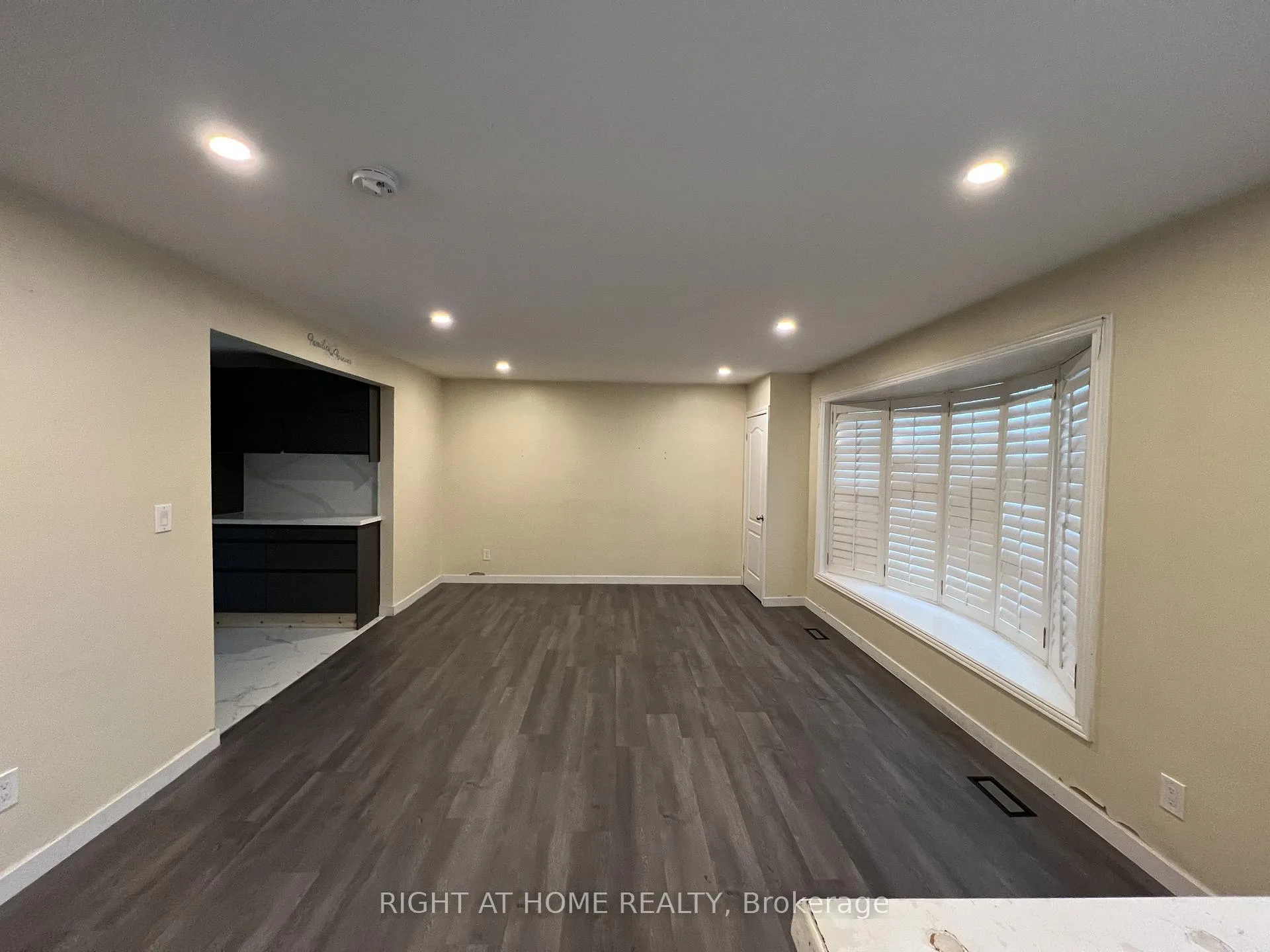 Photo 1 of 1560 Evangeline Drive, Oshawa, Lakeview — HOMEH