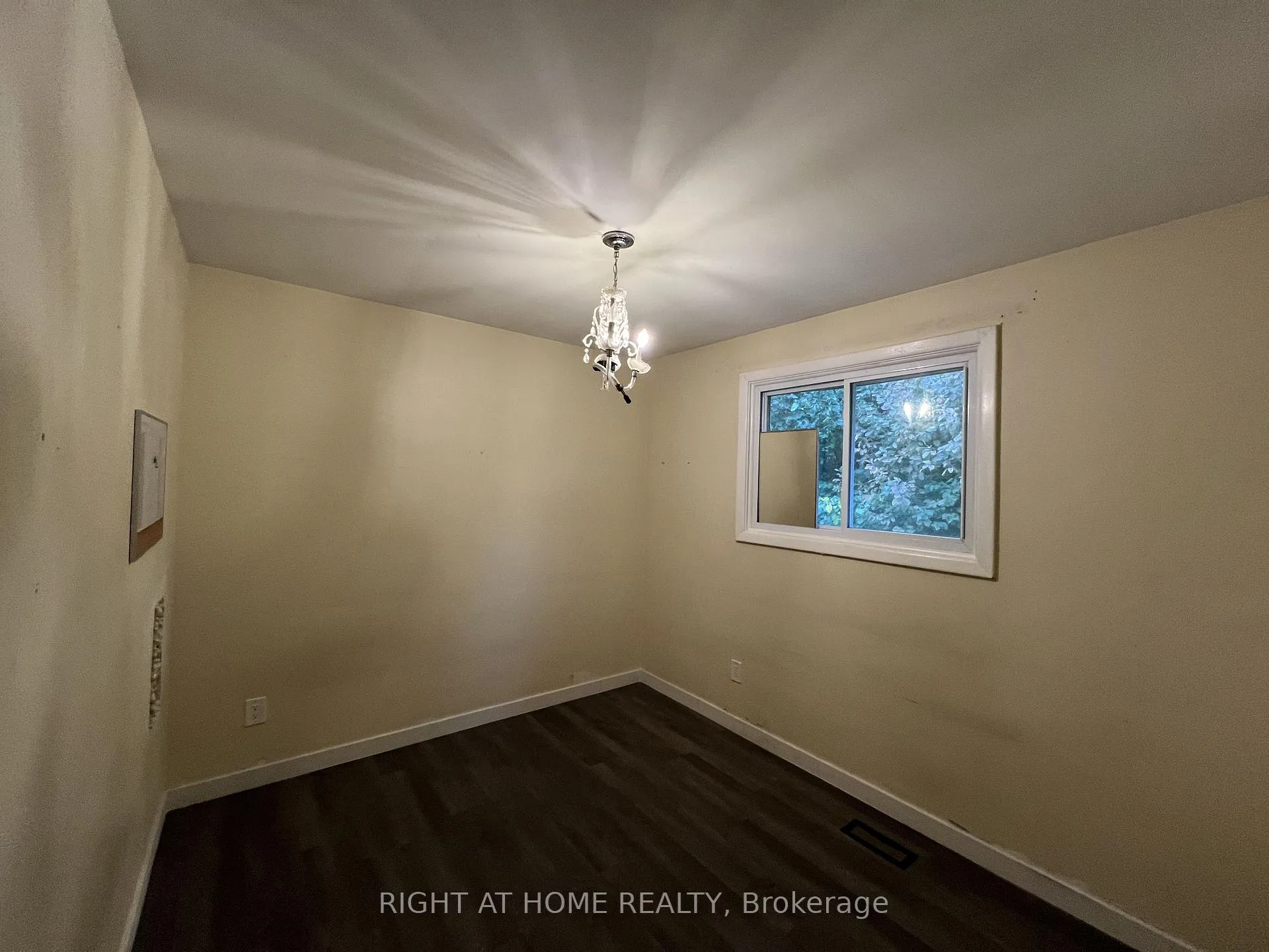 Photo 7 of 1560 Evangeline Drive, Oshawa, Lakeview — HOMEH