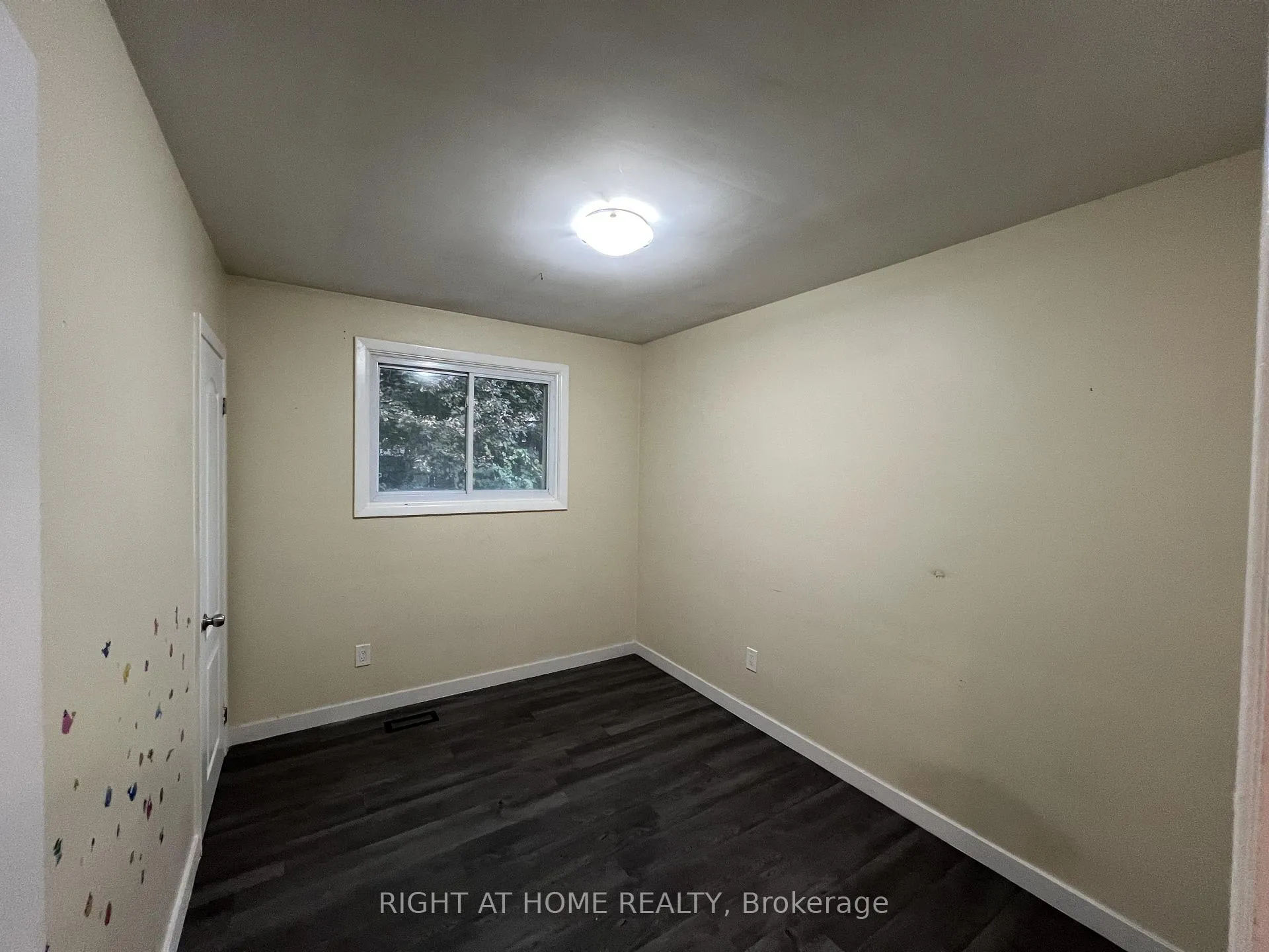 Photo 9 of 1560 Evangeline Drive, Oshawa, Lakeview — HOMEH