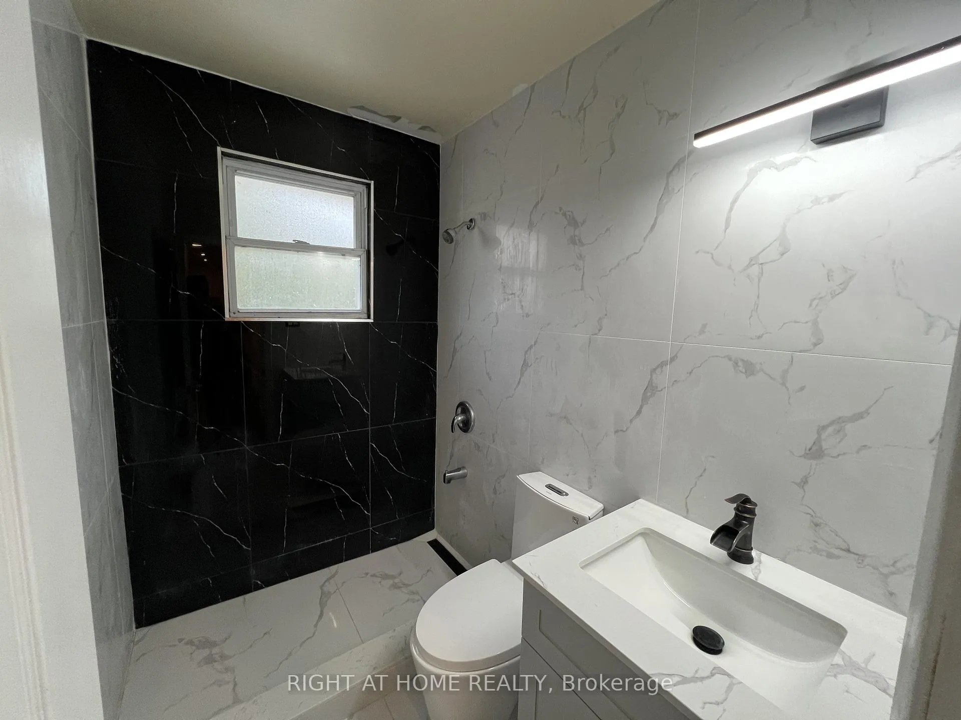 Photo 10 of 1560 Evangeline Drive, Oshawa, Lakeview — HOMEH