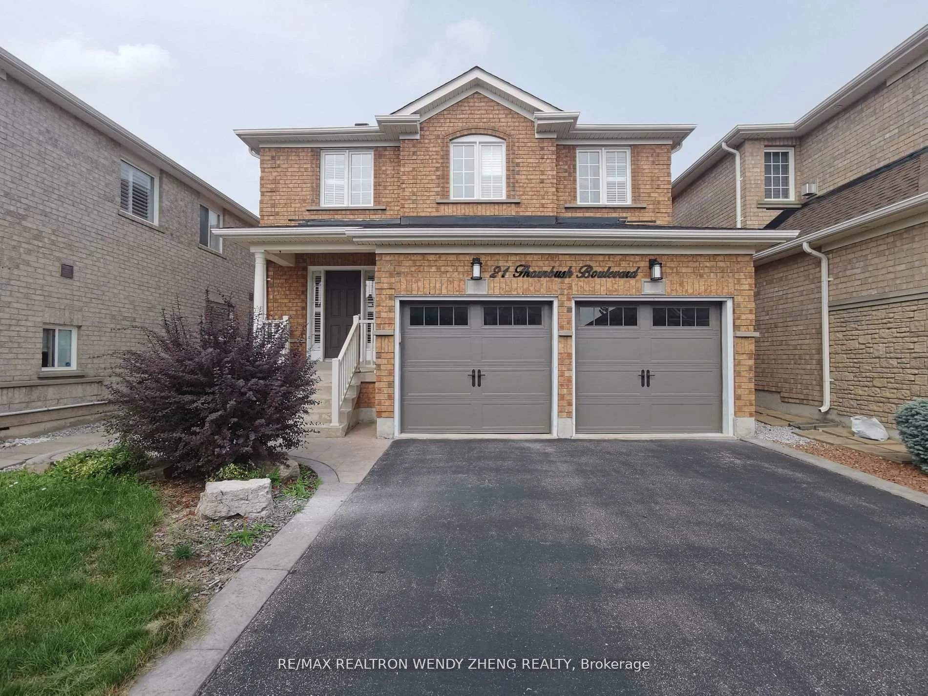 Photo 1 of 21 Thornbush Boulevard, Brampton, Northwest Brampton — HOMEH