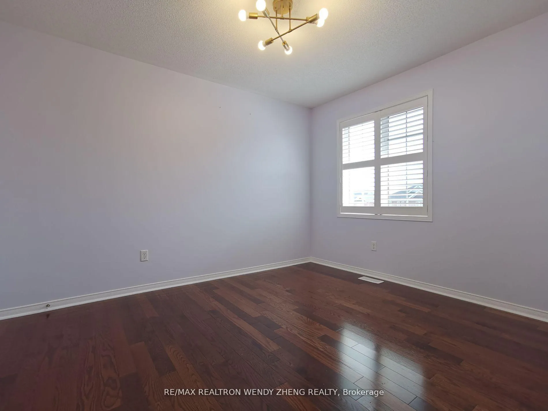 Photo 13 of 21 Thornbush Boulevard, Brampton, Northwest Brampton — HOMEH
