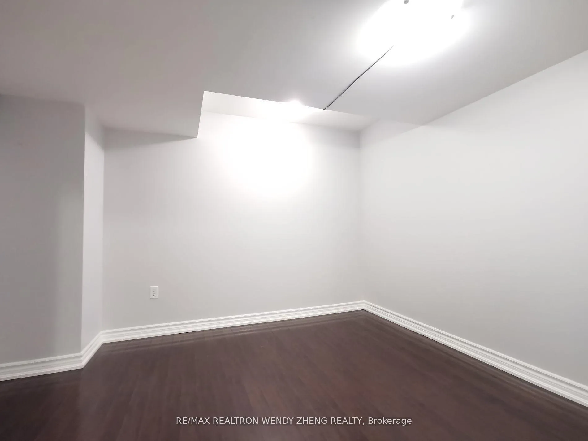 Photo 18 of 21 Thornbush Boulevard, Brampton, Northwest Brampton — HOMEH