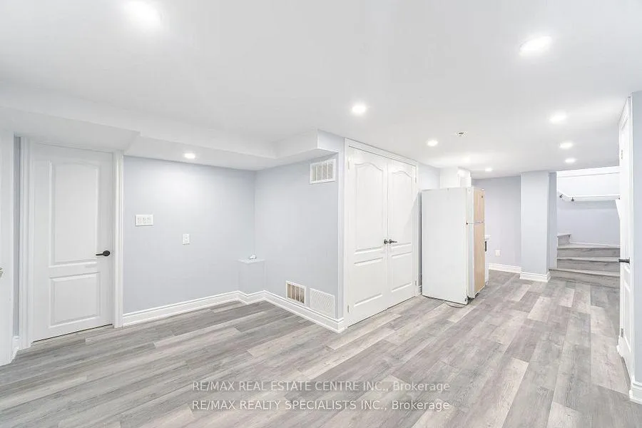 Front of Unit Lower, 13 Caledon Crescent