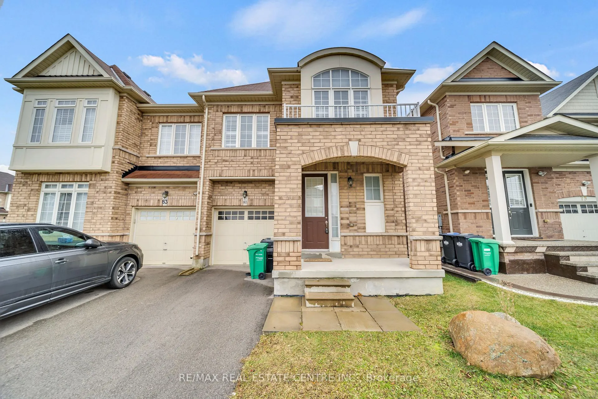 Photo 2 of 81 Vezna Crescent, Brampton, Credit Valley — HOMEH