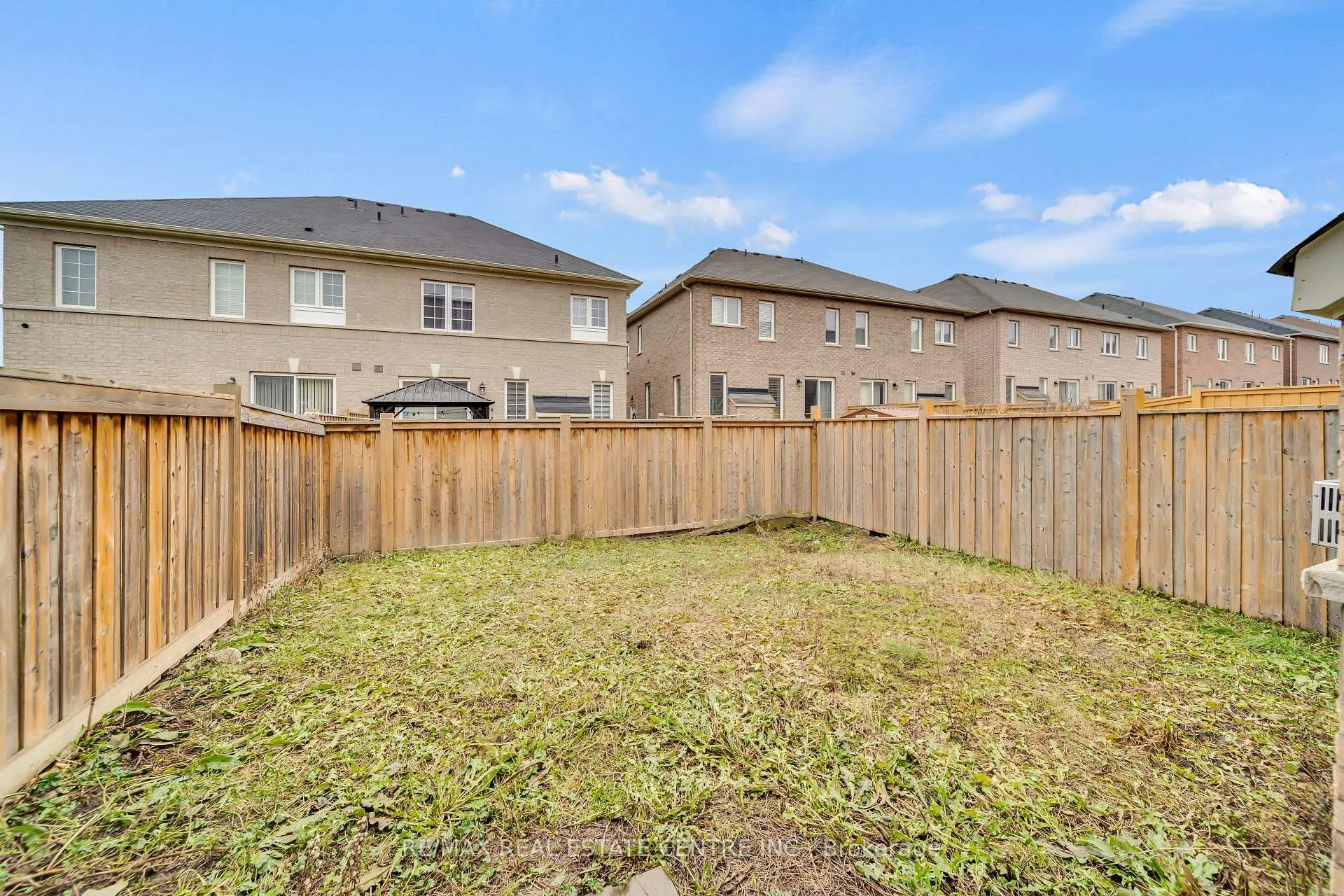 Photo 38 of 81 Vezna Crescent, Brampton, Credit Valley — HOMEH