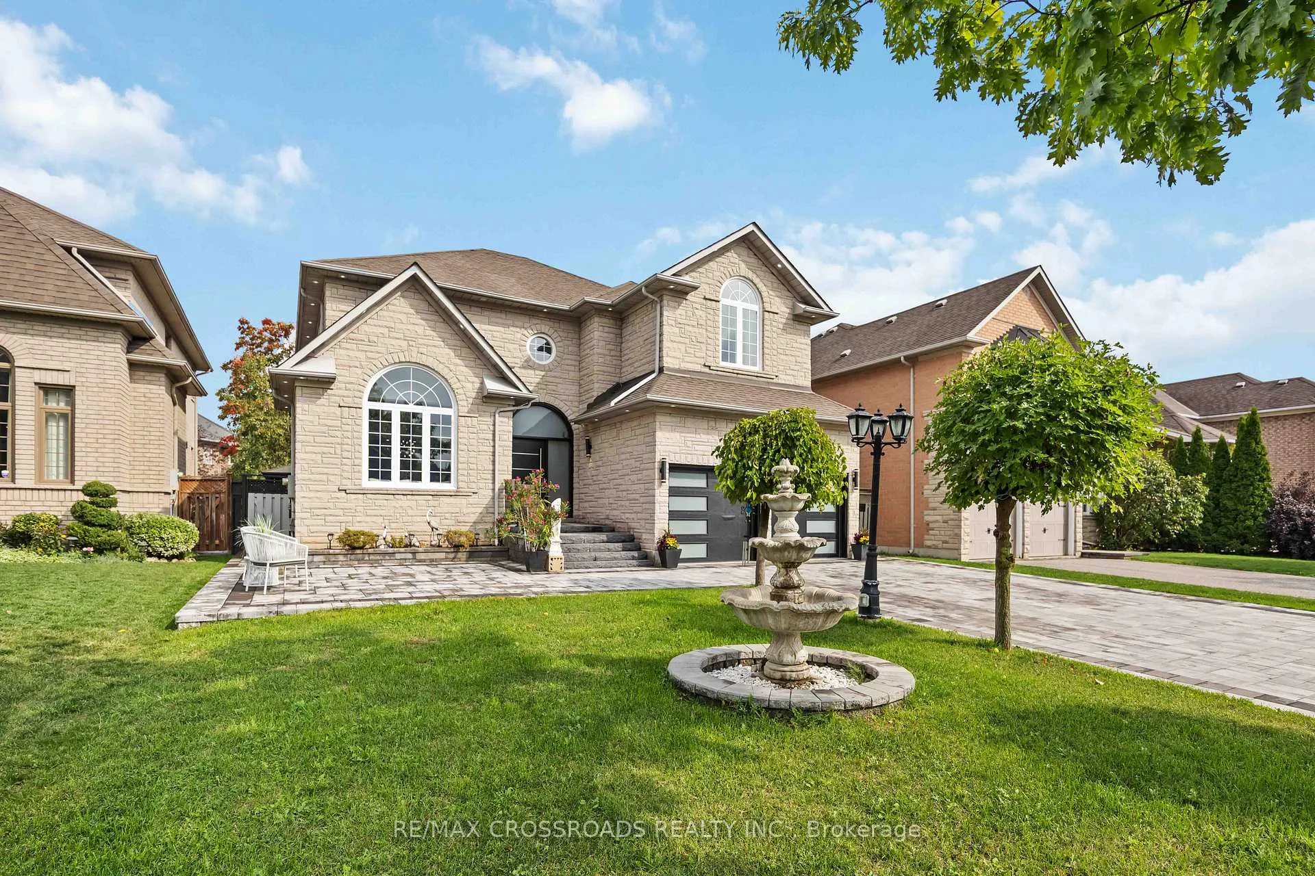 Photo 4 of 50 Grandlea Crescent, Markham, Rouge Fairways — HOMEH