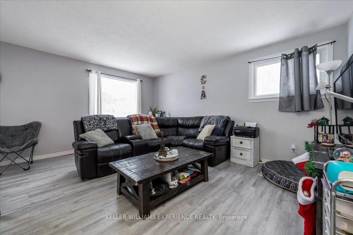 Photo 4 of Unit Upper, 218 Hilda Street, Orillia — HOMEH