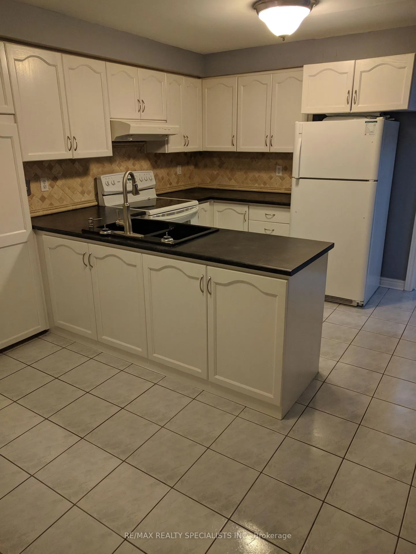 Photo 3 of Unit Main, 4 Rainforest Drive, Brampton, Sandringham-Wellington — HOMEH
