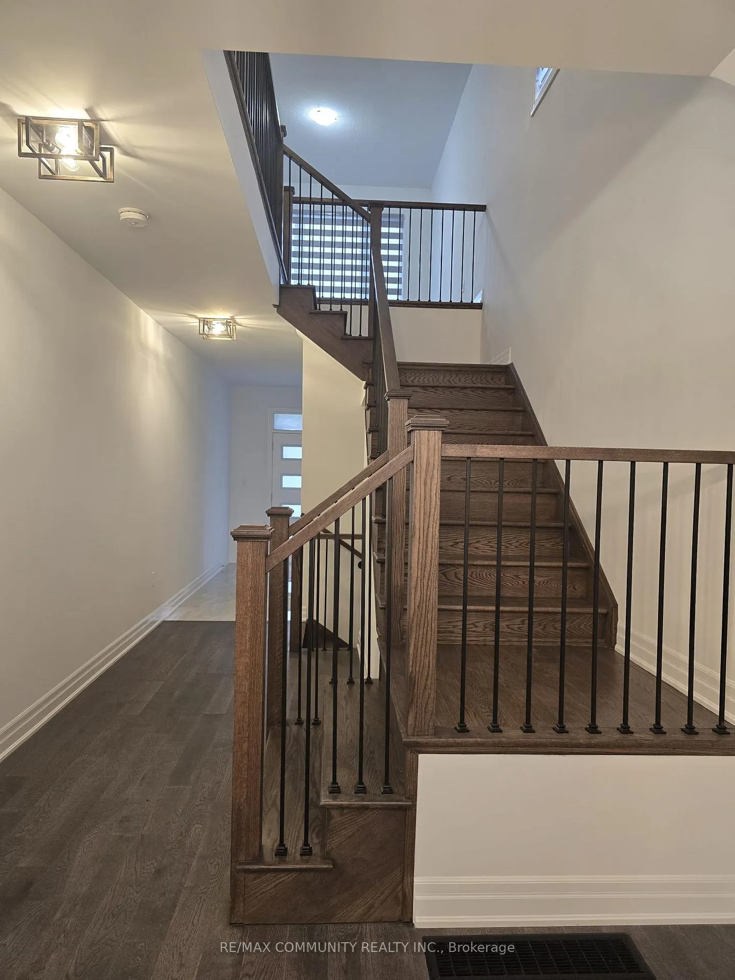 Photo 11 of 95 Mcbride Trail, Barrie, 400 East — HOMEH