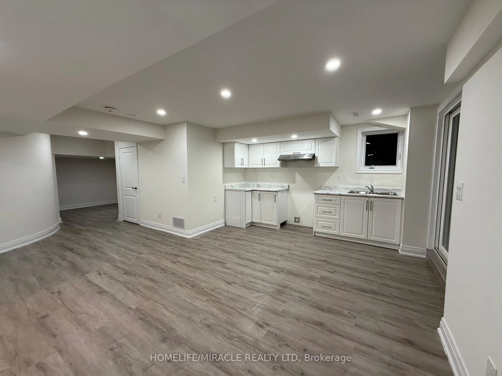 Photo 1 of 152 Stormont Trail, Vaughan, Vellore Village — HOMEH