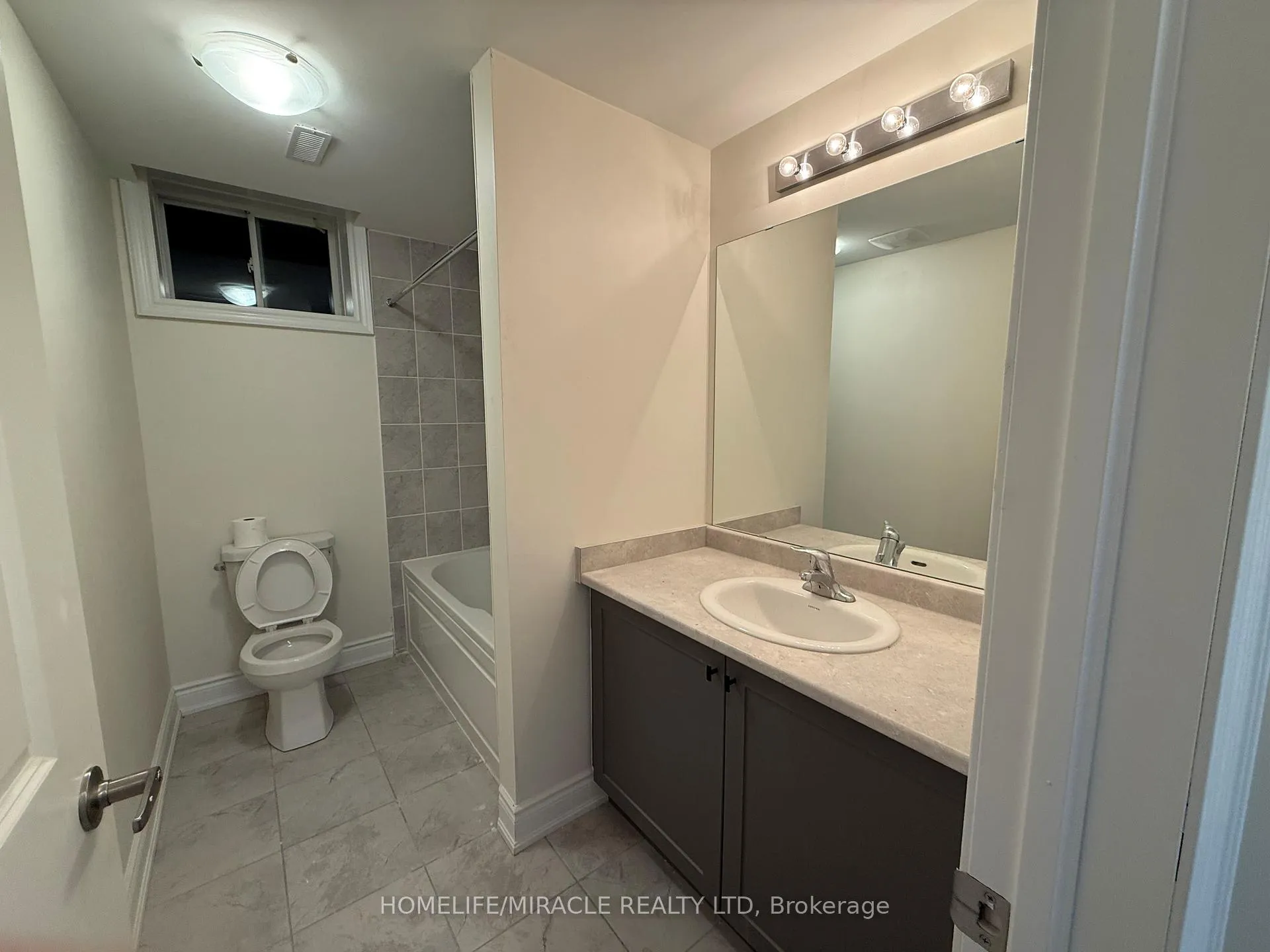 Photo 8 of 152 Stormont Trail, Vaughan, Vellore Village — HOMEH