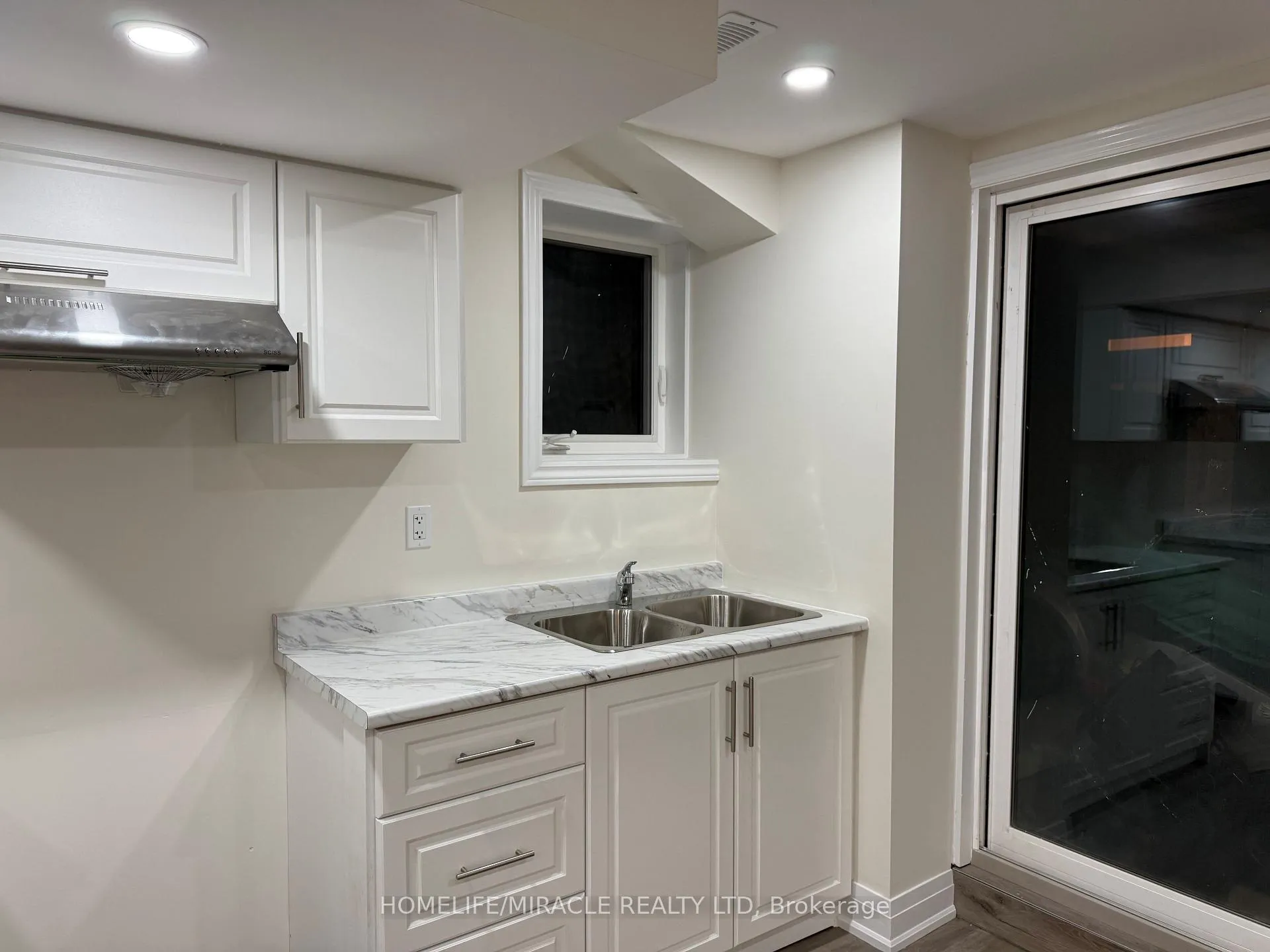 Photo 16 of 152 Stormont Trail, Vaughan, Vellore Village — HOMEH