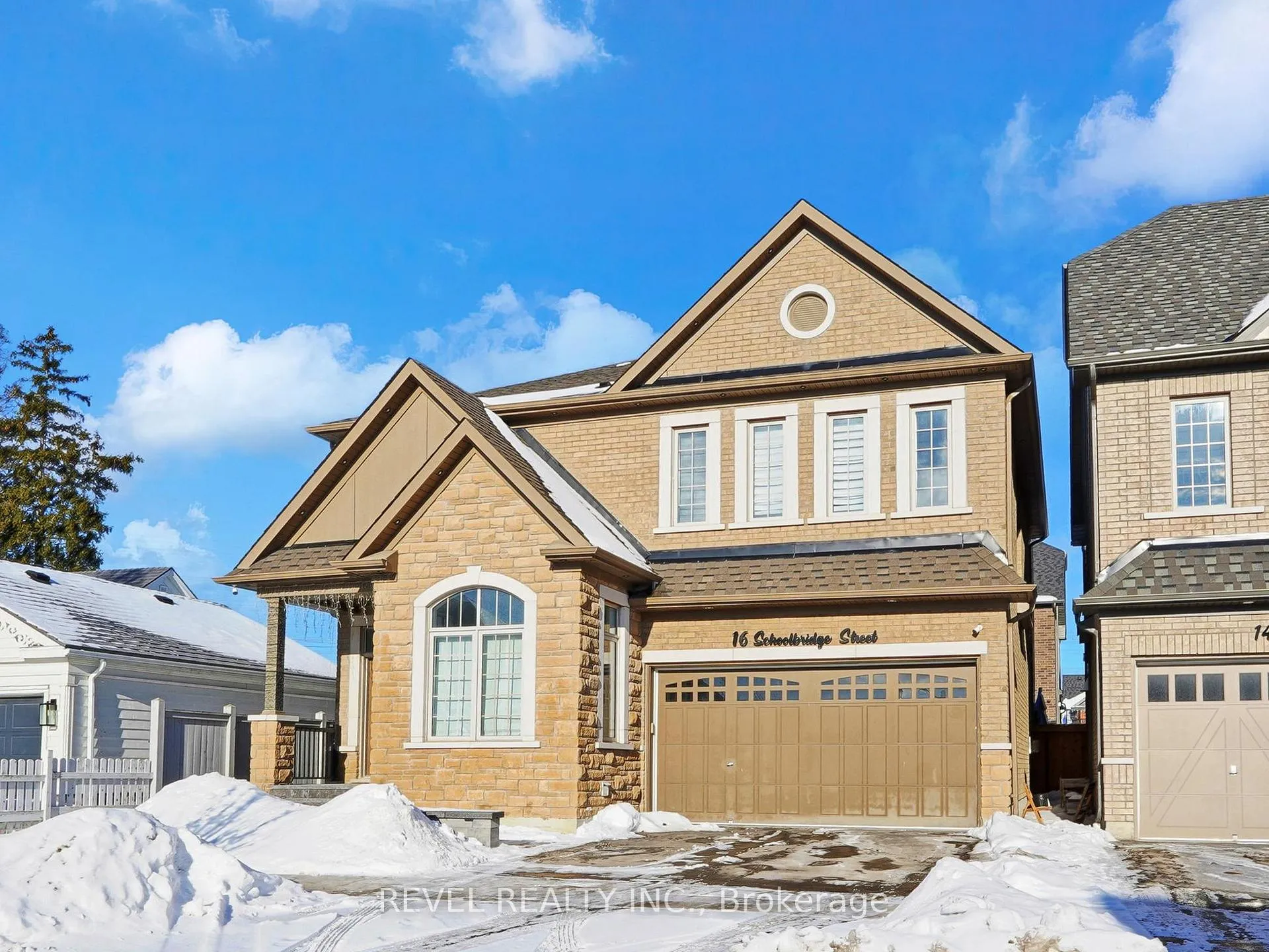 Photo 3 of 16 Schoolbridge Street, Ajax, Northwest Ajax — HOMEH