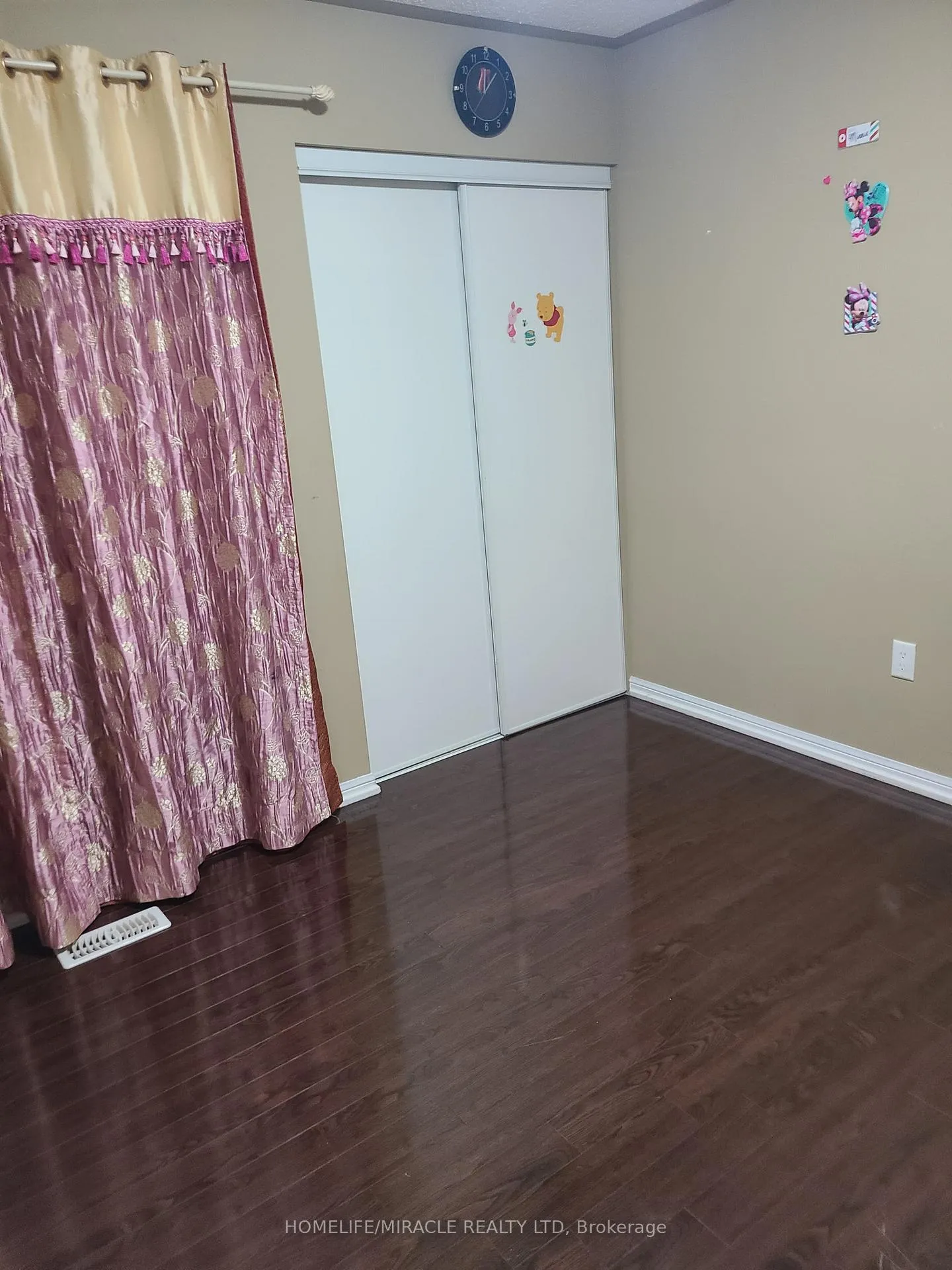 Photo 9 of 16 Seascape Crescent, Brampton, Brampton East — HOMEH