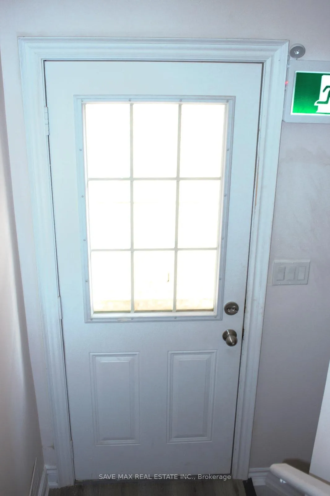 Photo 3 of 24 Lavallee Crescent, Brampton, Credit Valley — HOMEH