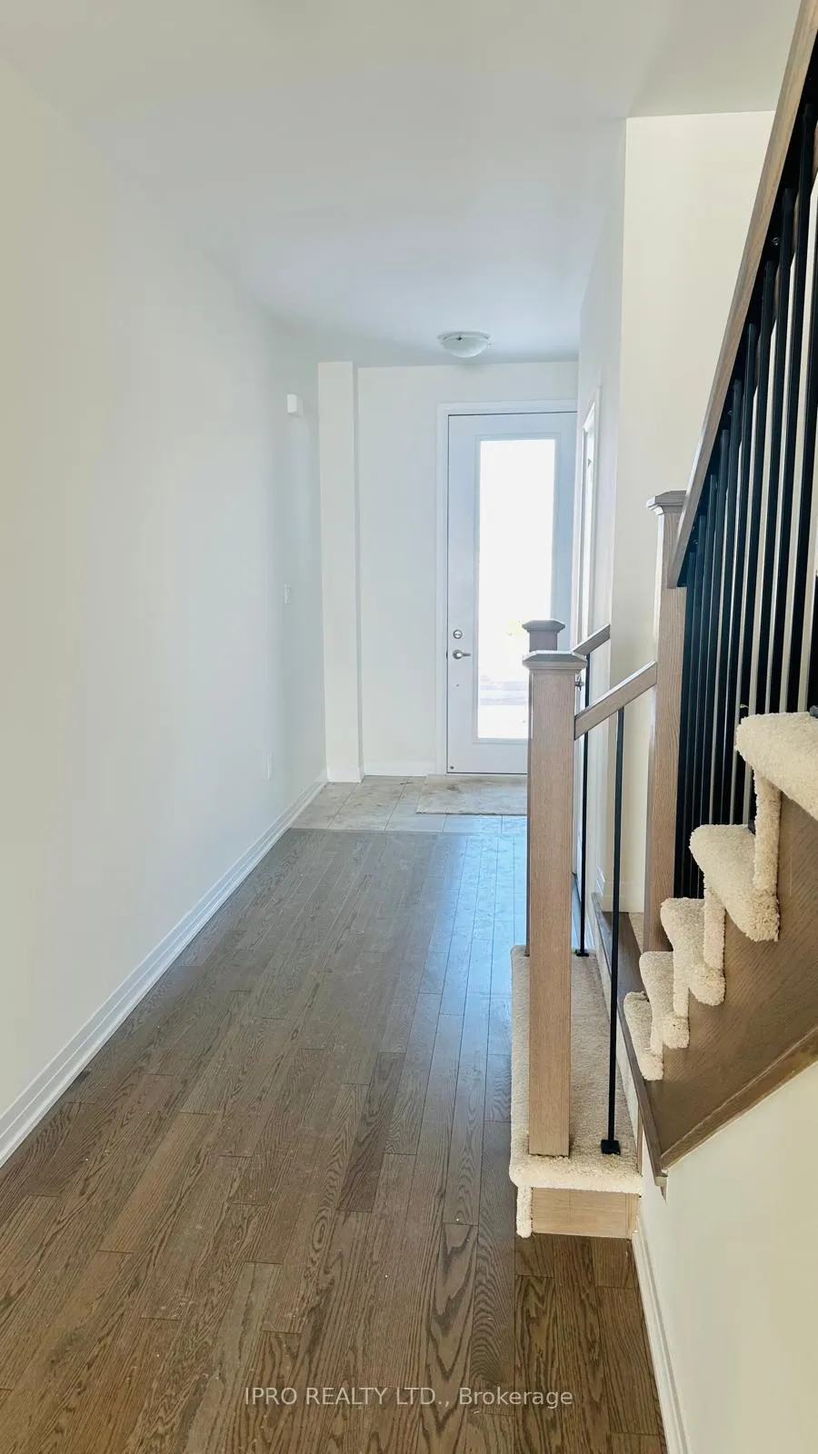 Photo 3 of 38 Blain Drive, Hamilton, Binbrook — HOMEH