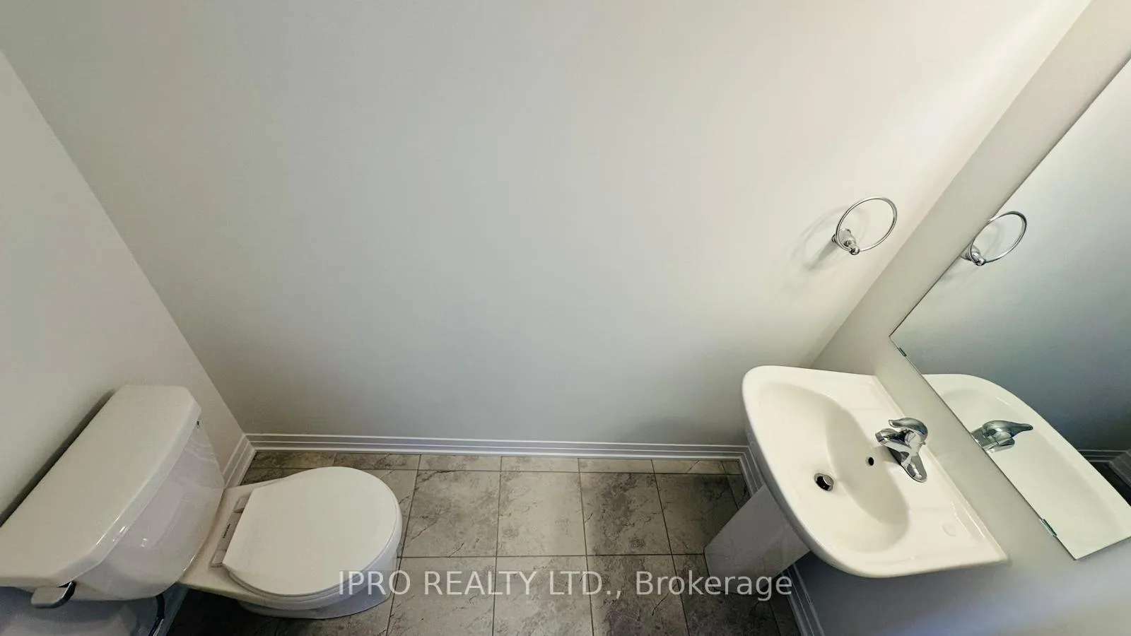 Photo 8 of 38 Blain Drive, Hamilton, Binbrook — HOMEH