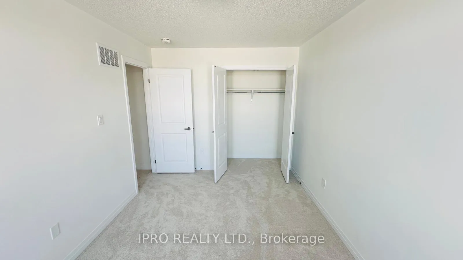 Photo 13 of 38 Blain Drive, Hamilton, Binbrook — HOMEH
