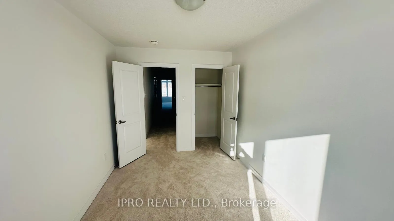 Photo 16 of 38 Blain Drive, Hamilton, Binbrook — HOMEH