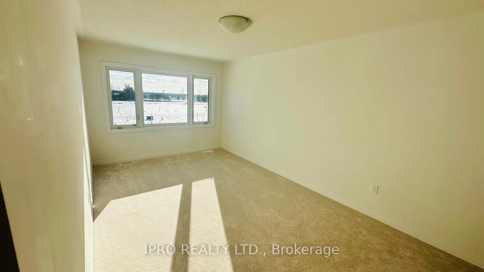 Photo 17 of 38 Blain Drive, Hamilton, Binbrook — HOMEH