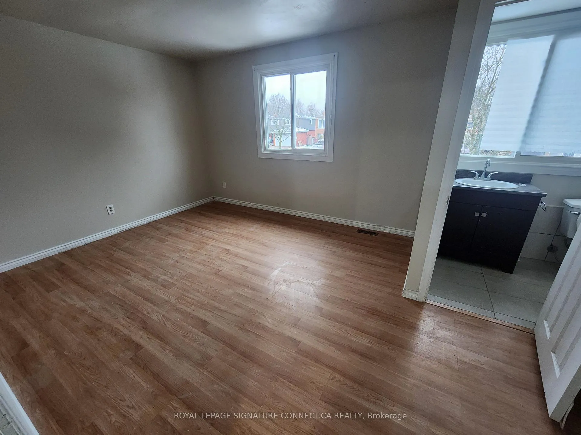 Photo 15 of 74 Trillium Crescent, Barrie, Allandale Heights — HOMEH