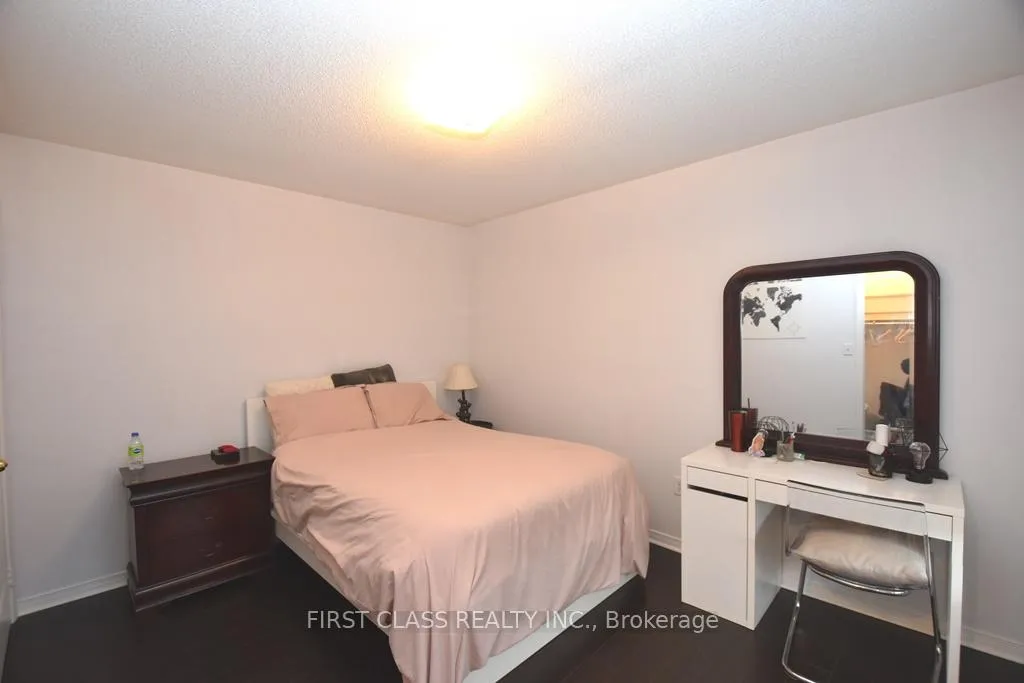 Photo 16 of Unit Main, 21 Portstewart Crescent, Brampton, Credit Valley — HOMEH
