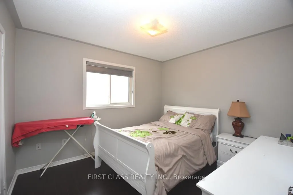 Photo 18 of Unit Main, 21 Portstewart Crescent, Brampton, Credit Valley — HOMEH