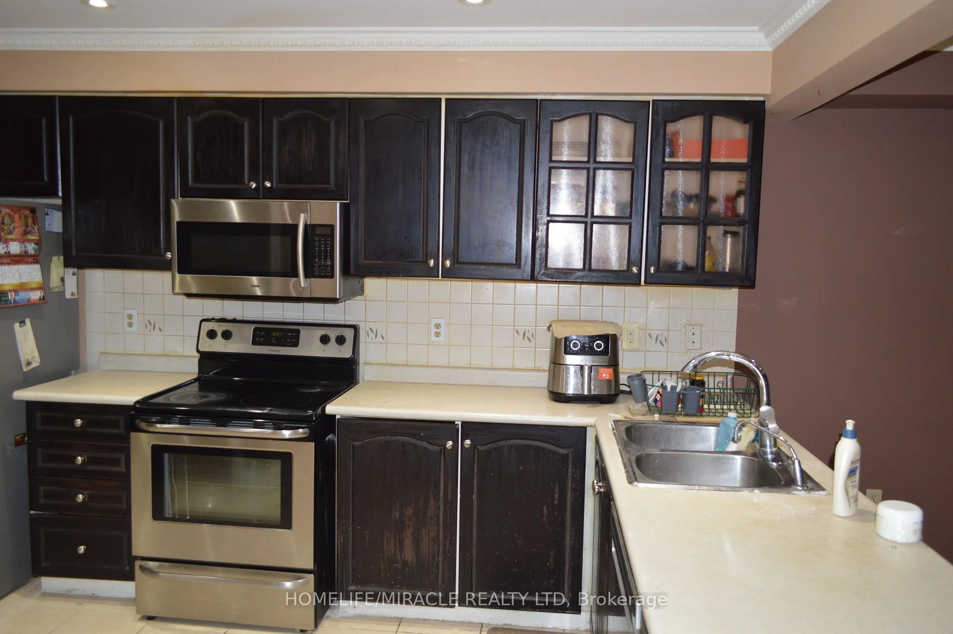 Photo 8 of 19 Ashbrook Way, Brampton, Fletcher's West — HOMEH