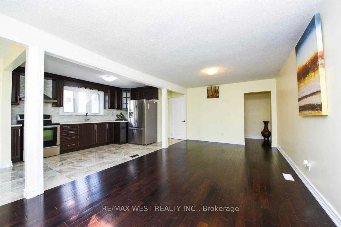 Photo 5 of 153 Vodden Street E, Brampton, Brampton North — HOMEH