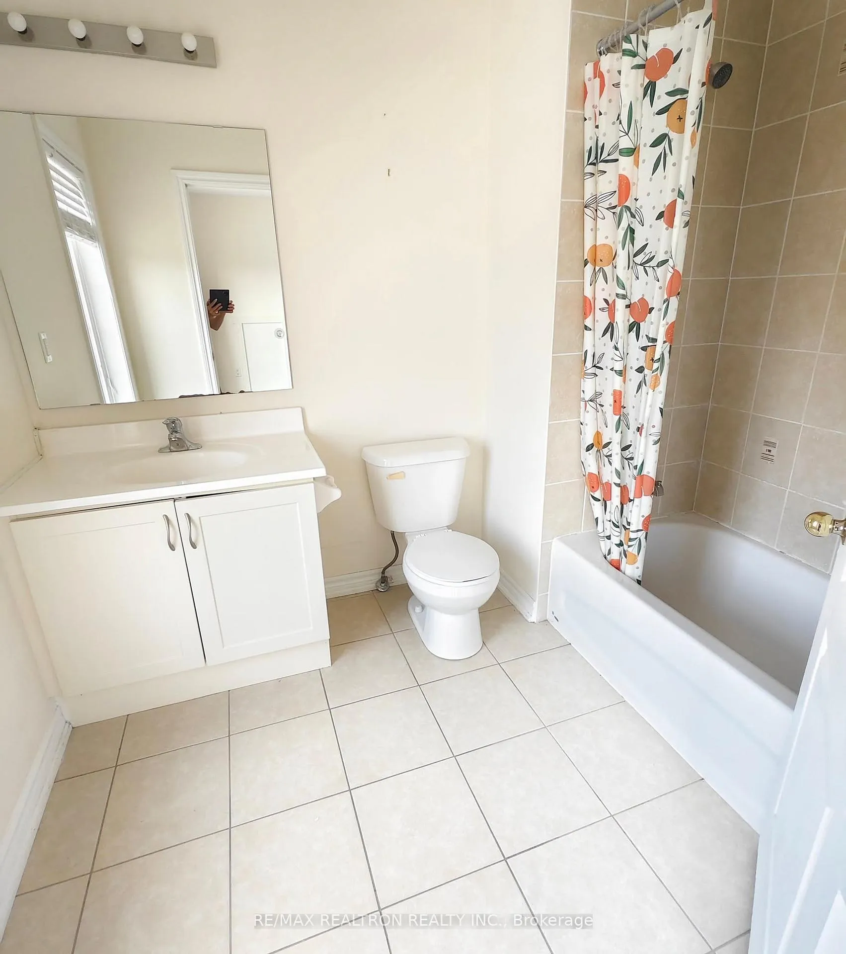 Photo 16 of Unit Upper, 46 Cathedral High Street, Markham, Cathedraltown — HOMEH