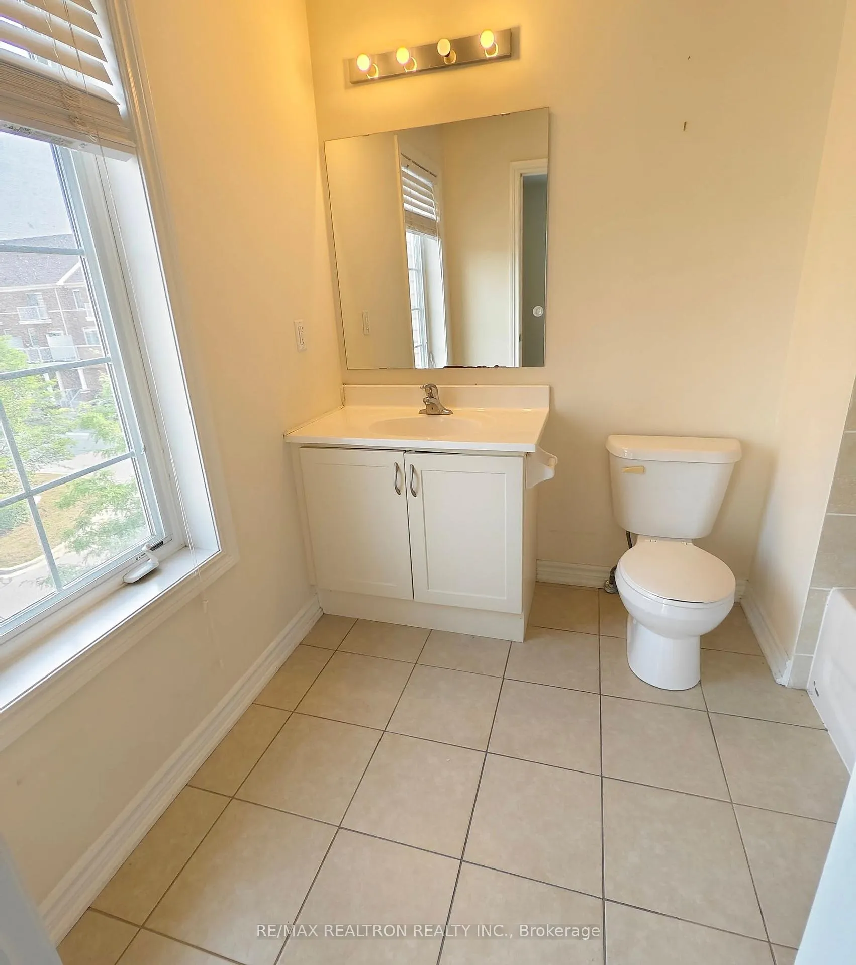 Photo 23 of Unit Upper, 46 Cathedral High Street, Markham, Cathedraltown — HOMEH