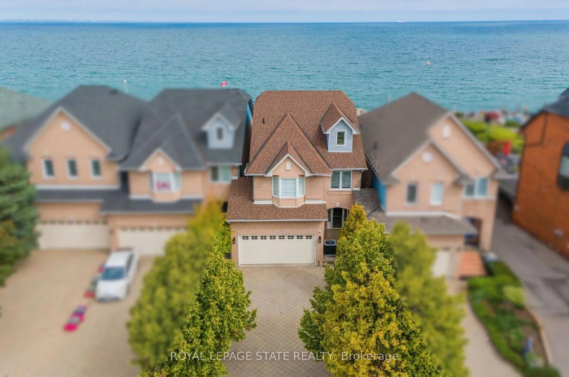 Photo 3 of 55 Edgewater Drive, Hamilton, Lakeshore — HOMEH