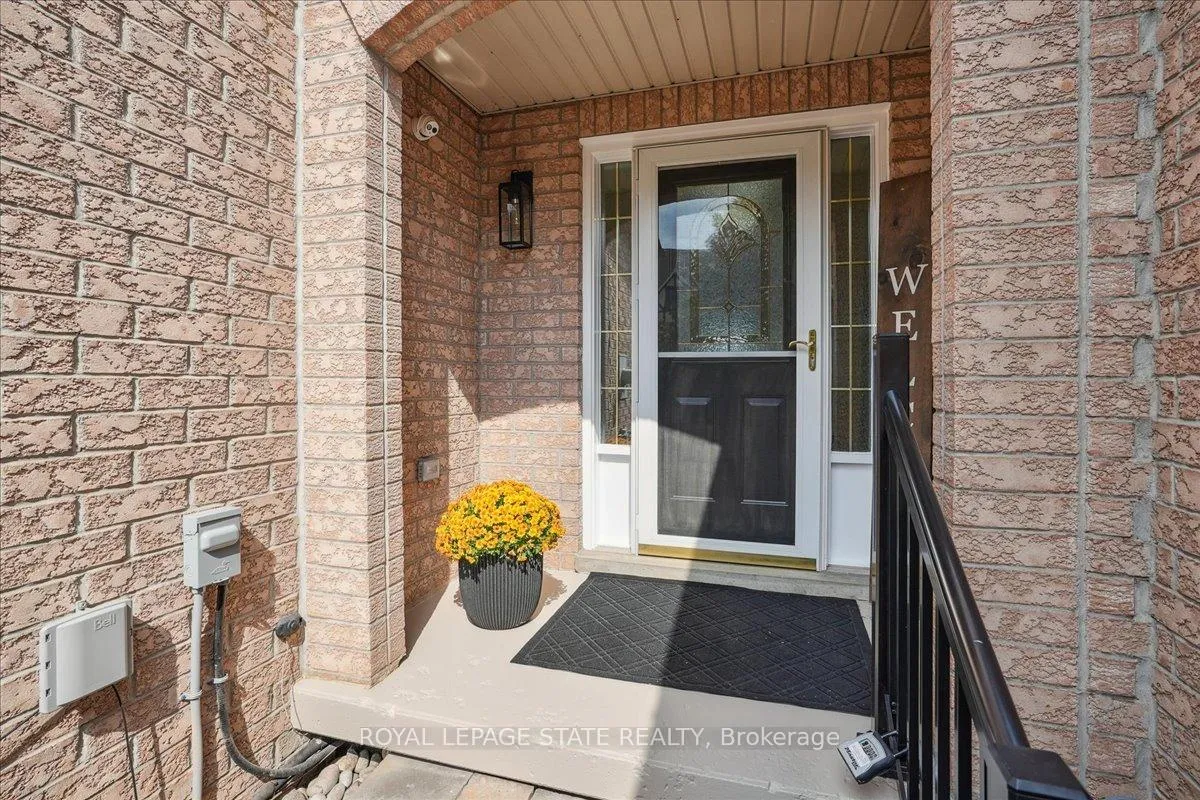Photo 13 of 55 Edgewater Drive, Hamilton, Lakeshore — HOMEH