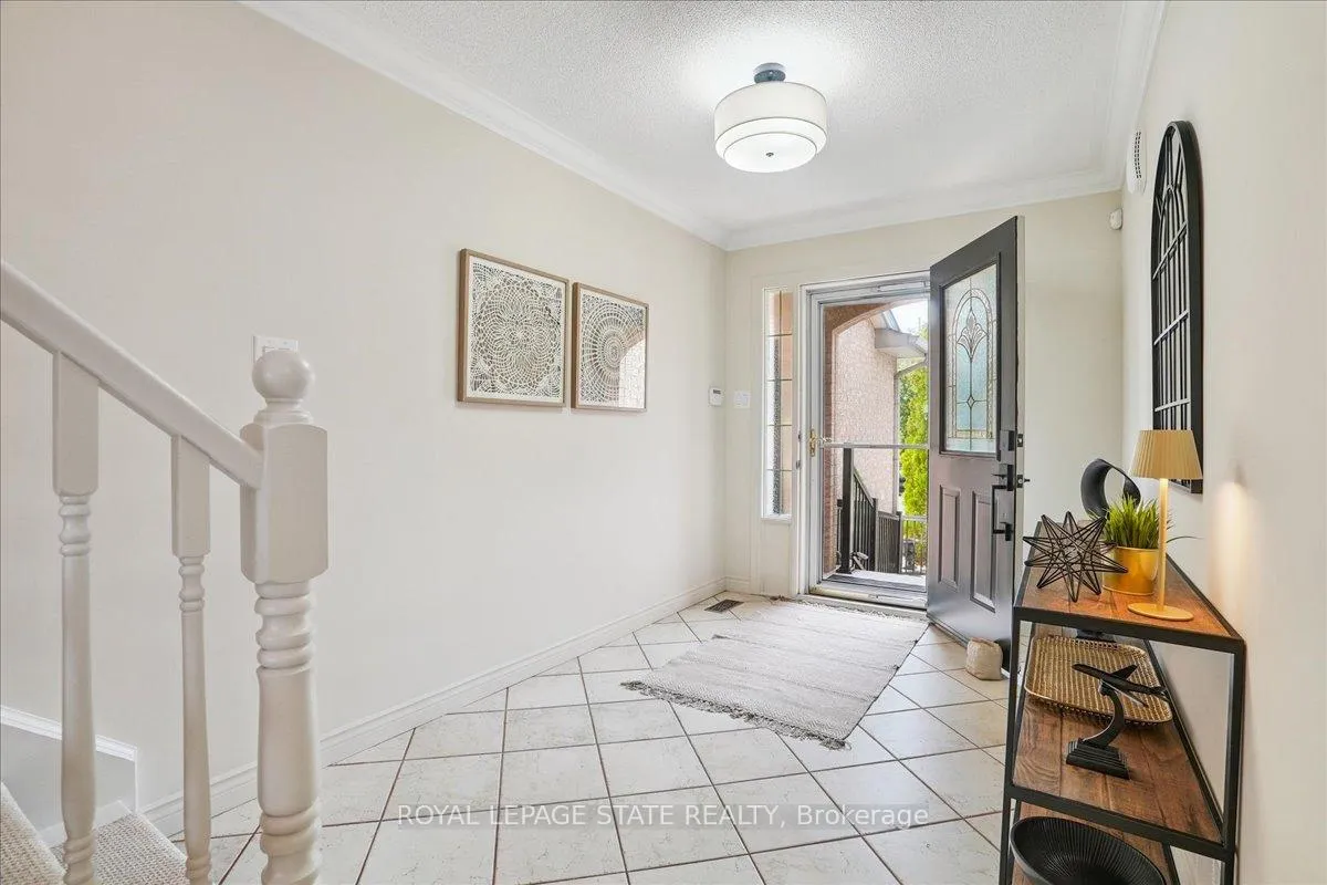 Photo 15 of 55 Edgewater Drive, Hamilton, Lakeshore — HOMEH