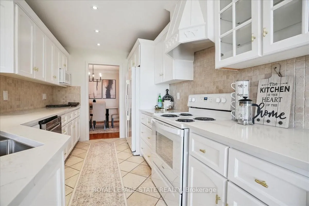 Photo 21 of 55 Edgewater Drive, Hamilton, Lakeshore — HOMEH