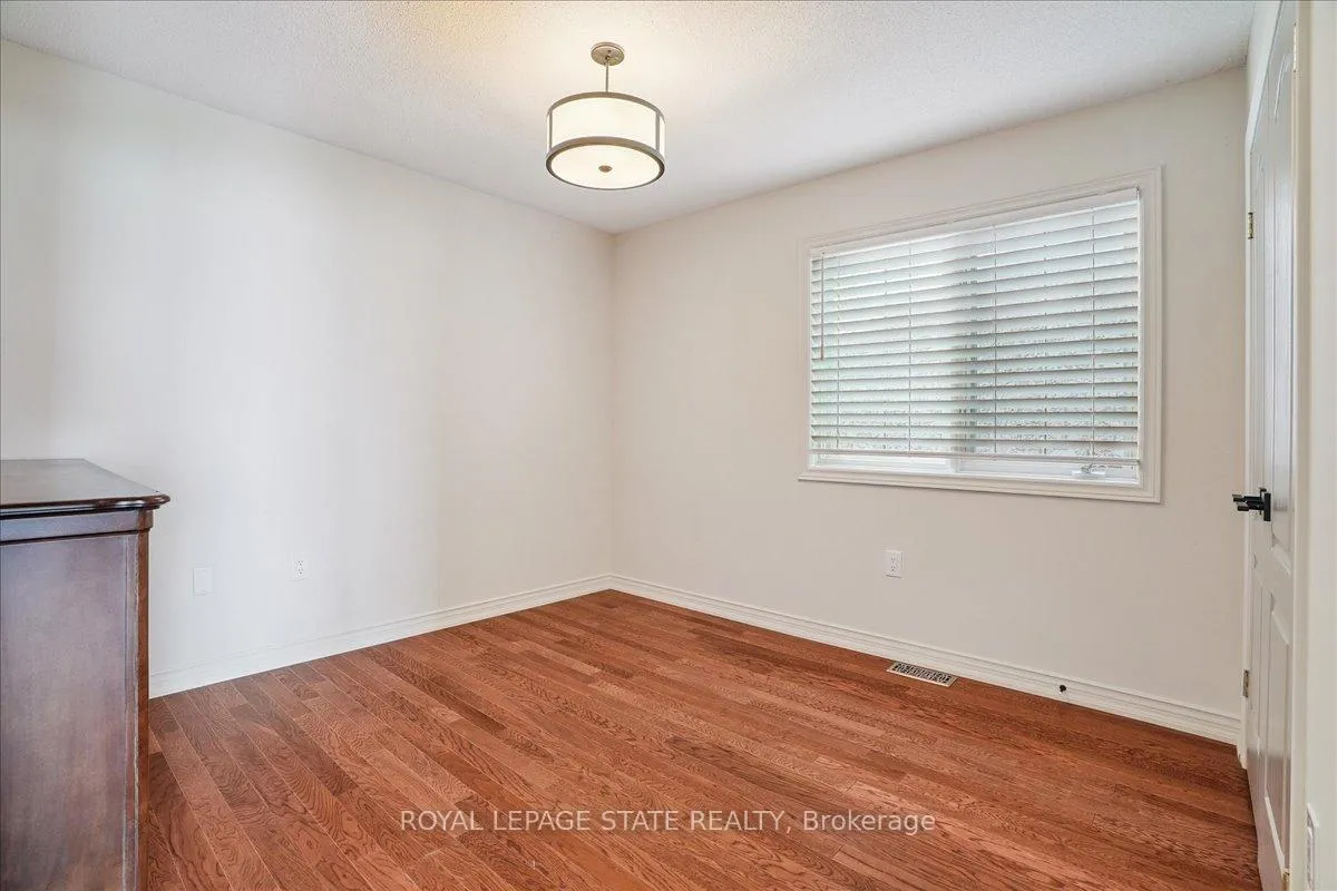 Photo 33 of 55 Edgewater Drive, Hamilton, Lakeshore — HOMEH