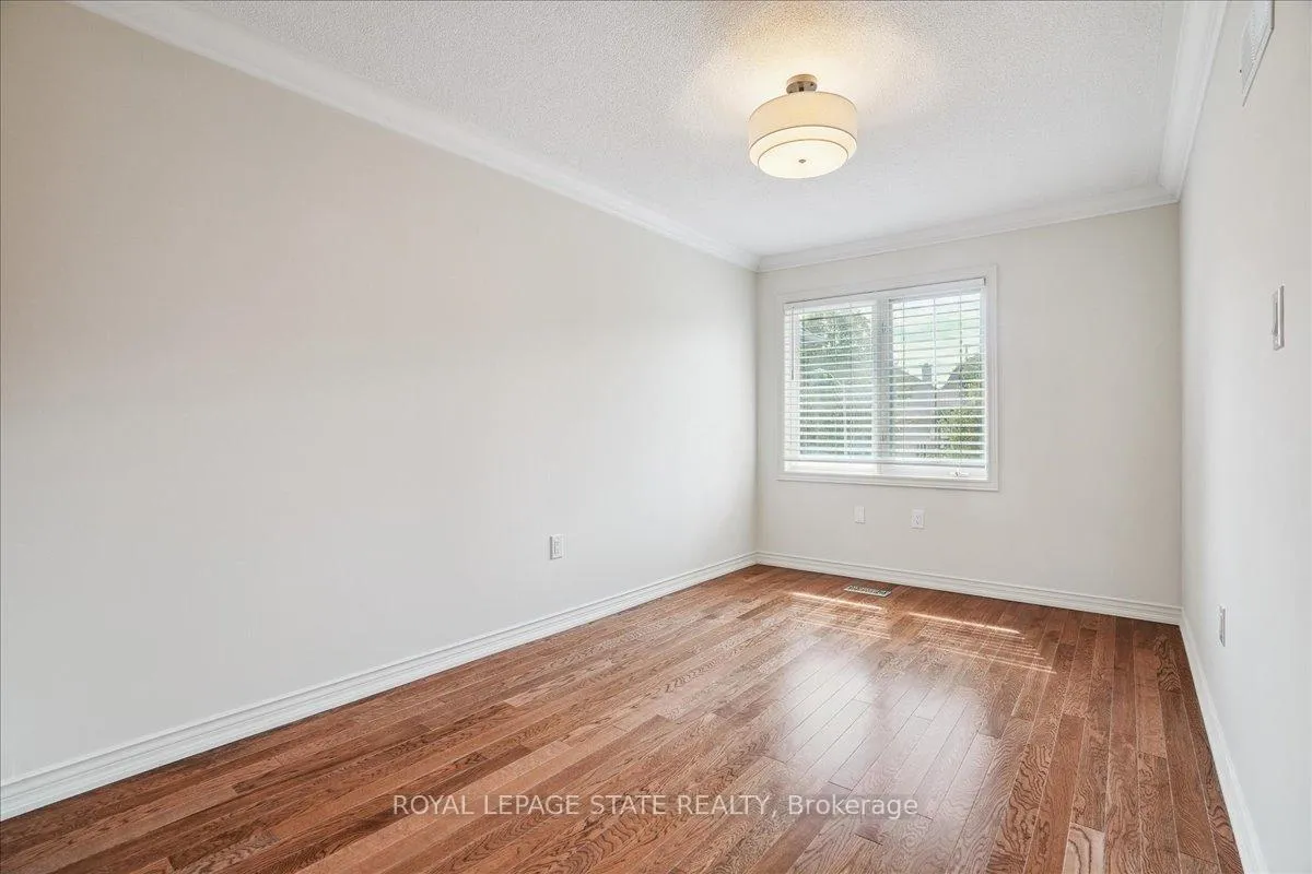Photo 34 of 55 Edgewater Drive, Hamilton, Lakeshore — HOMEH