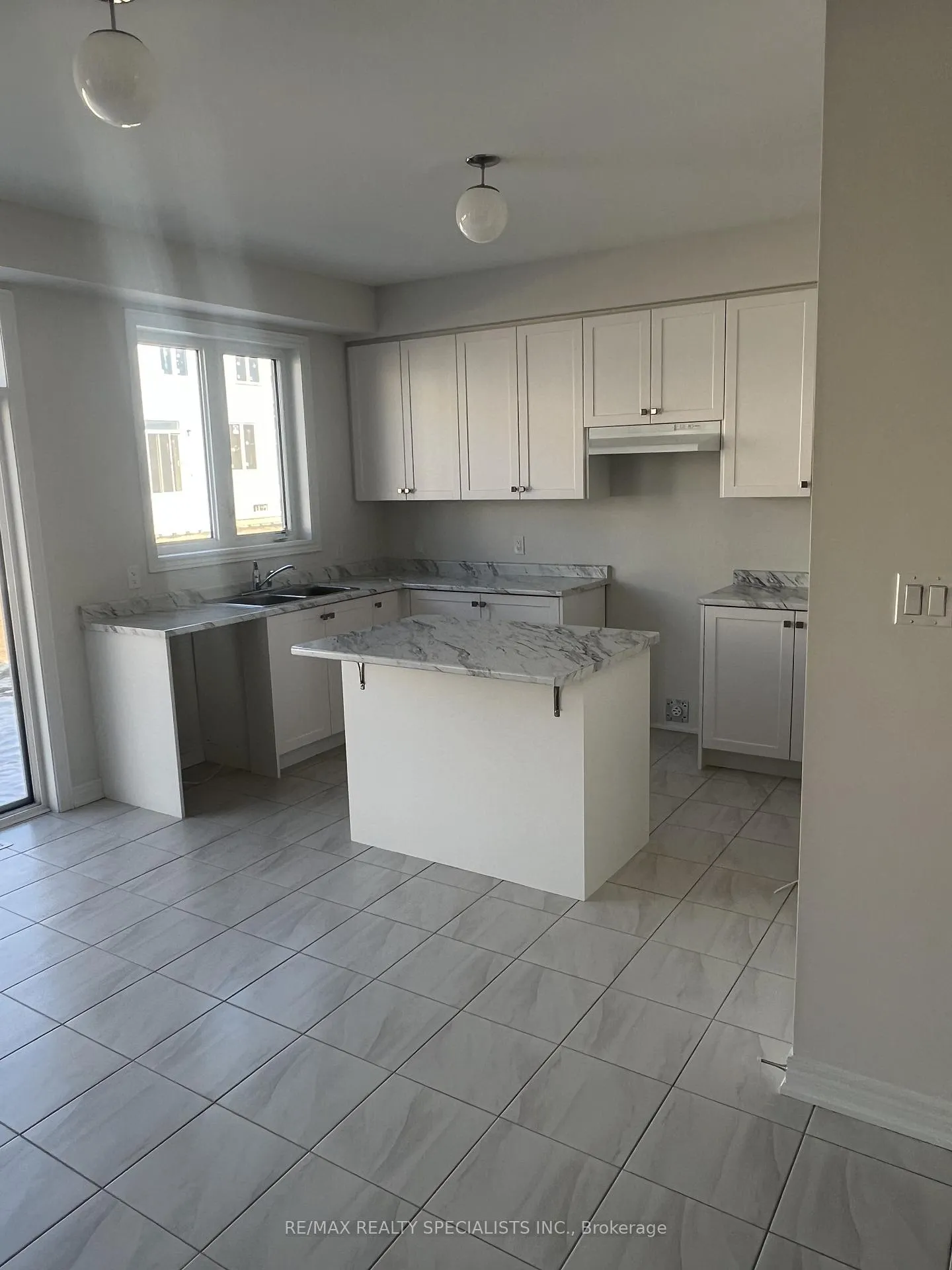 Photo 8 of 180 Limestone Lane, Shelburne — HOMEH