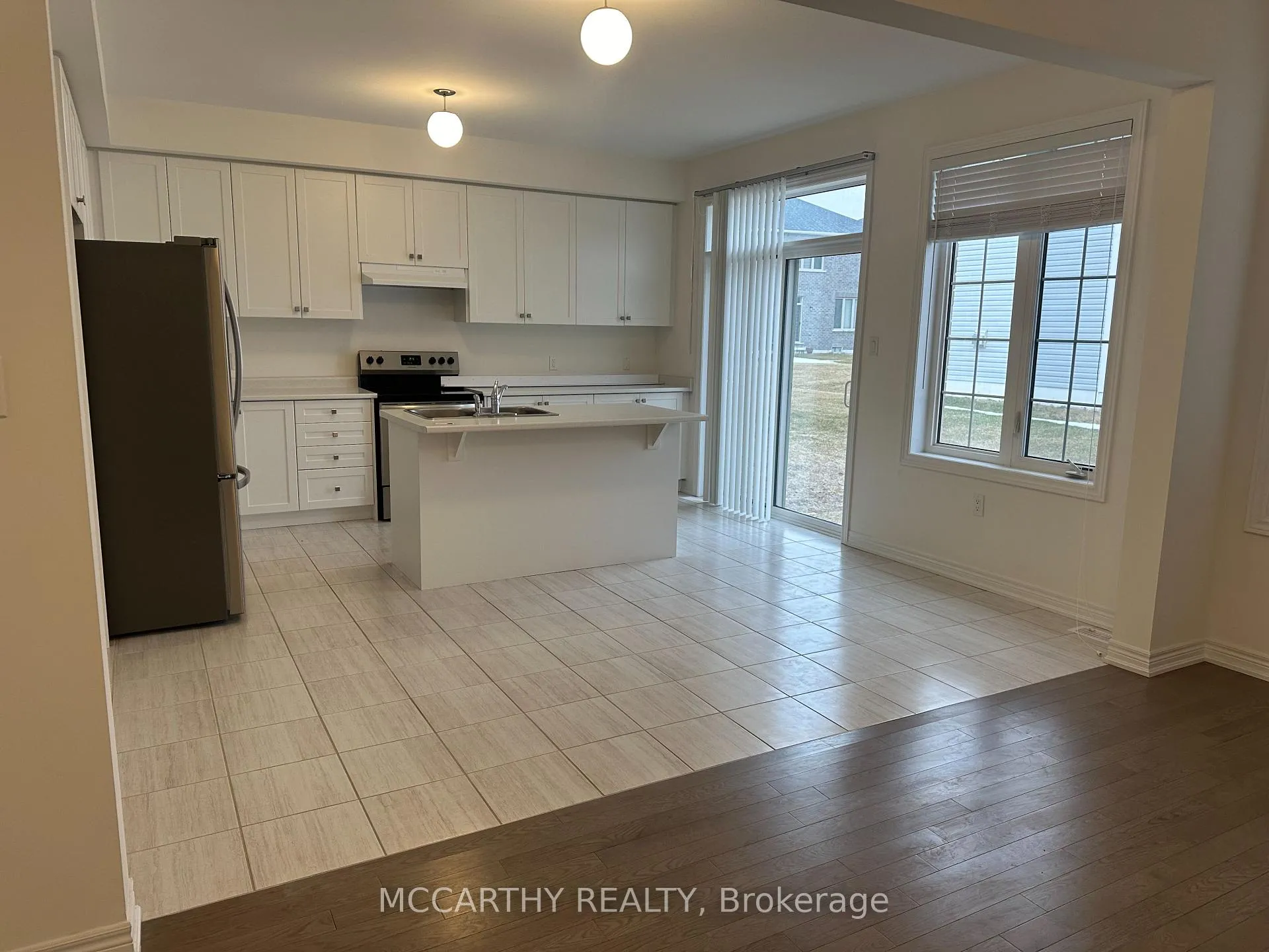 Photo 5 of 455 Black Cherry Crescent, Shelburne — HOMEH