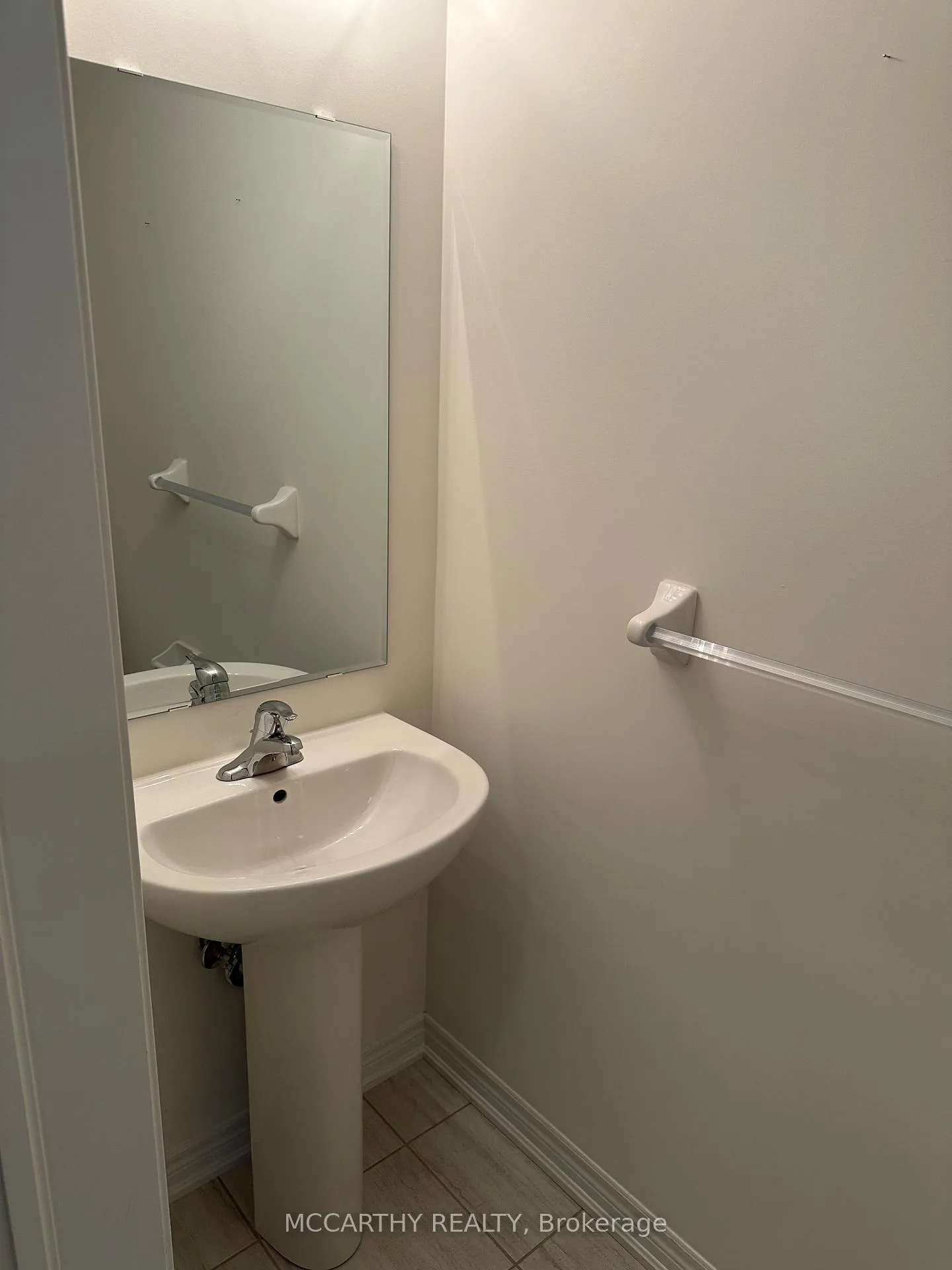 Photo 11 of 455 Black Cherry Crescent, Shelburne — HOMEH