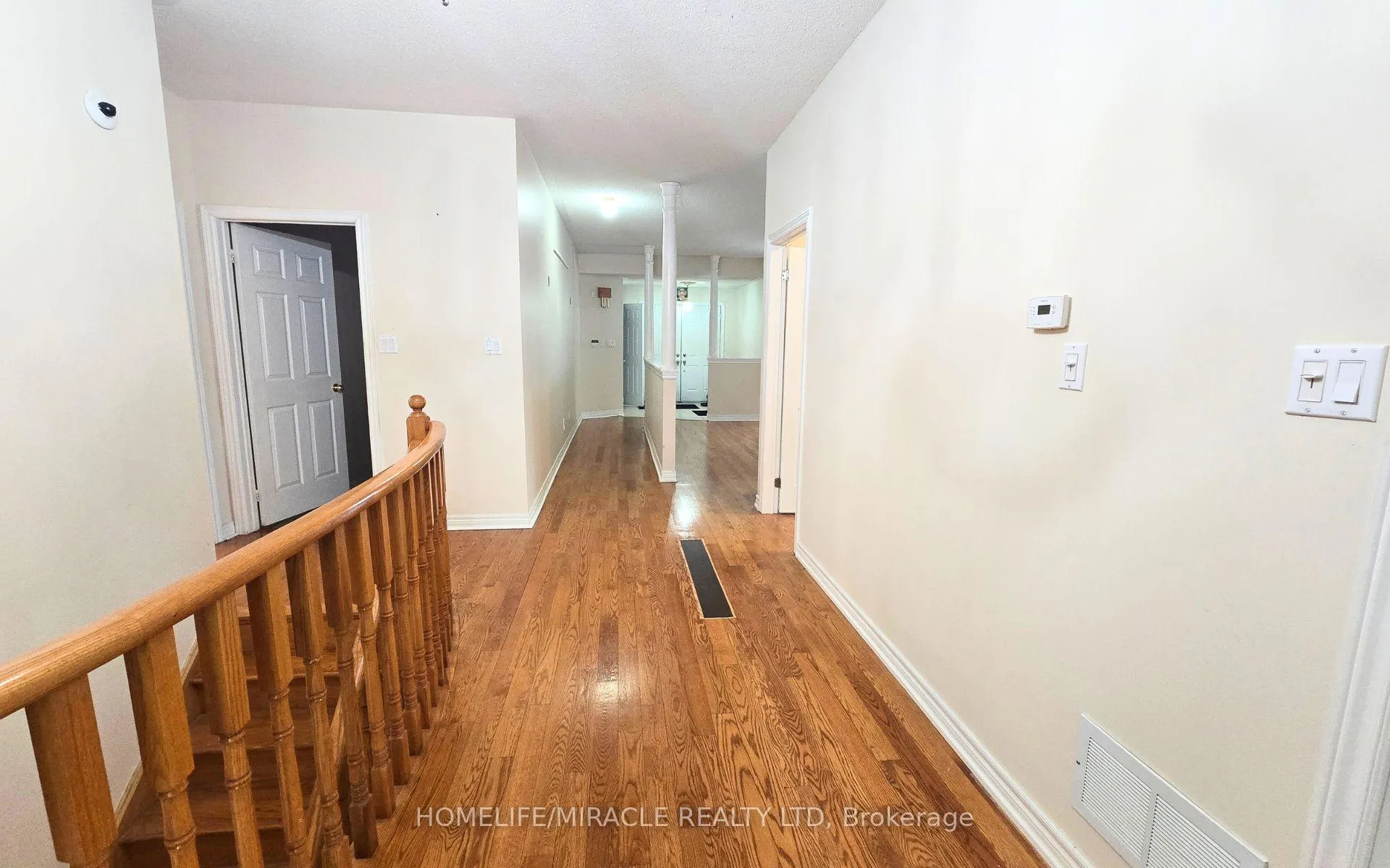 Photo 4 of 28 Rouge Bank Drive, Markham, Legacy — HOMEH