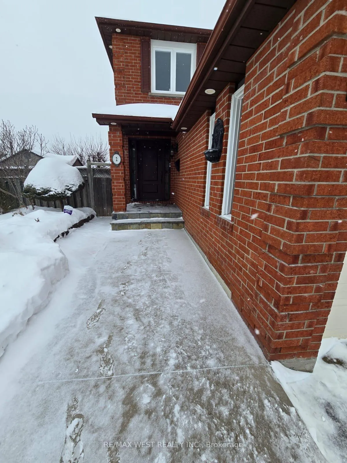 Photo 2 of Unit Upper, 2 Irish Moss Court, Vaughan, East Woodbridge — HOMEH