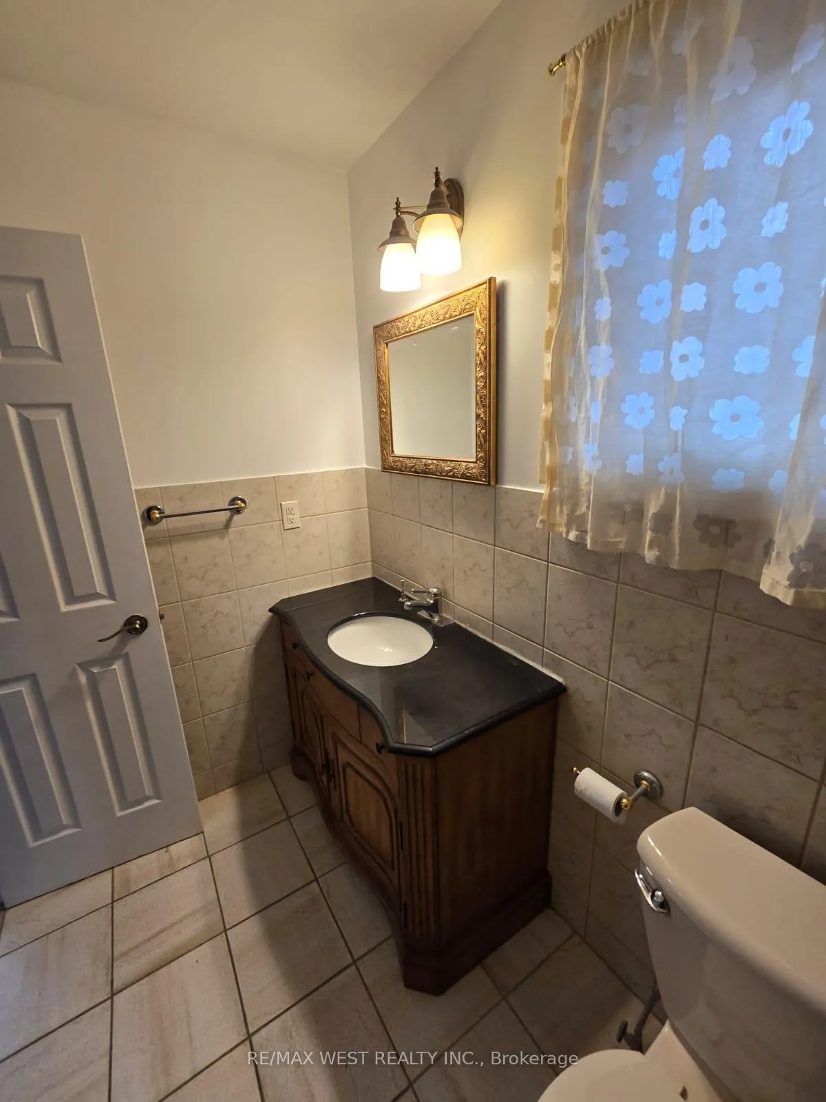 Photo 11 of Unit Upper, 2 Irish Moss Court, Vaughan, East Woodbridge — HOMEH