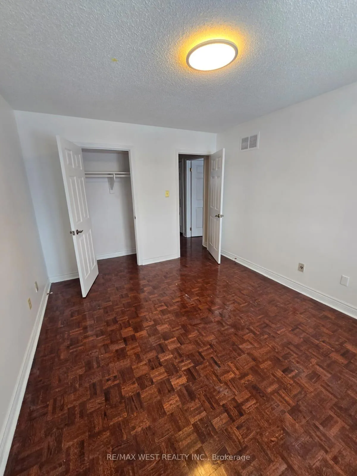 Photo 20 of Unit Upper, 2 Irish Moss Court, Vaughan, East Woodbridge — HOMEH